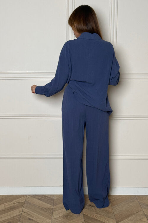 Vue arrière chemise ample lin, coupe fluide élégante, style décontracté BLOOSHOP