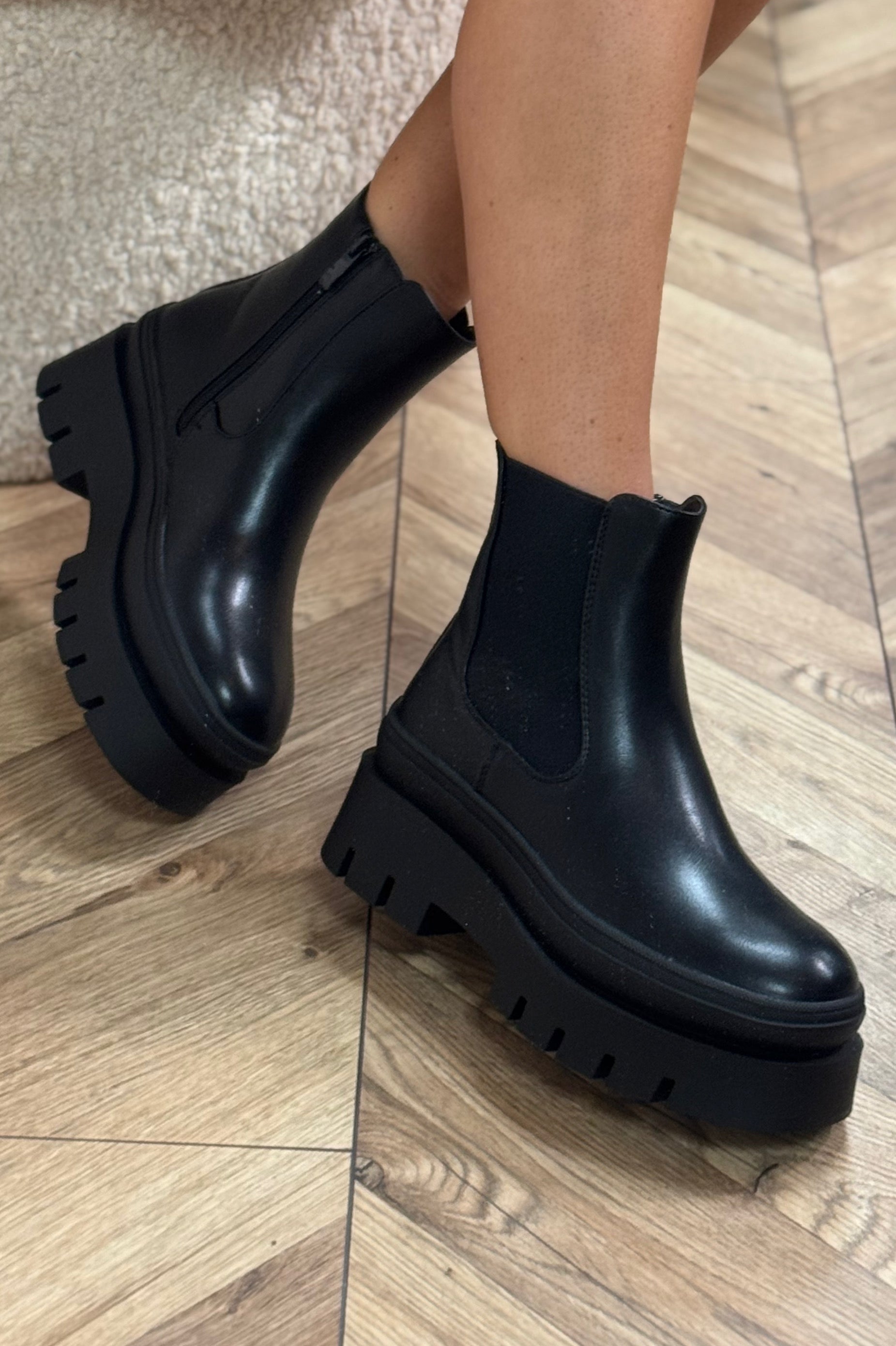 Bottines plateforme femme avec élastique latéral, hauteur flatteuse et confort optimal