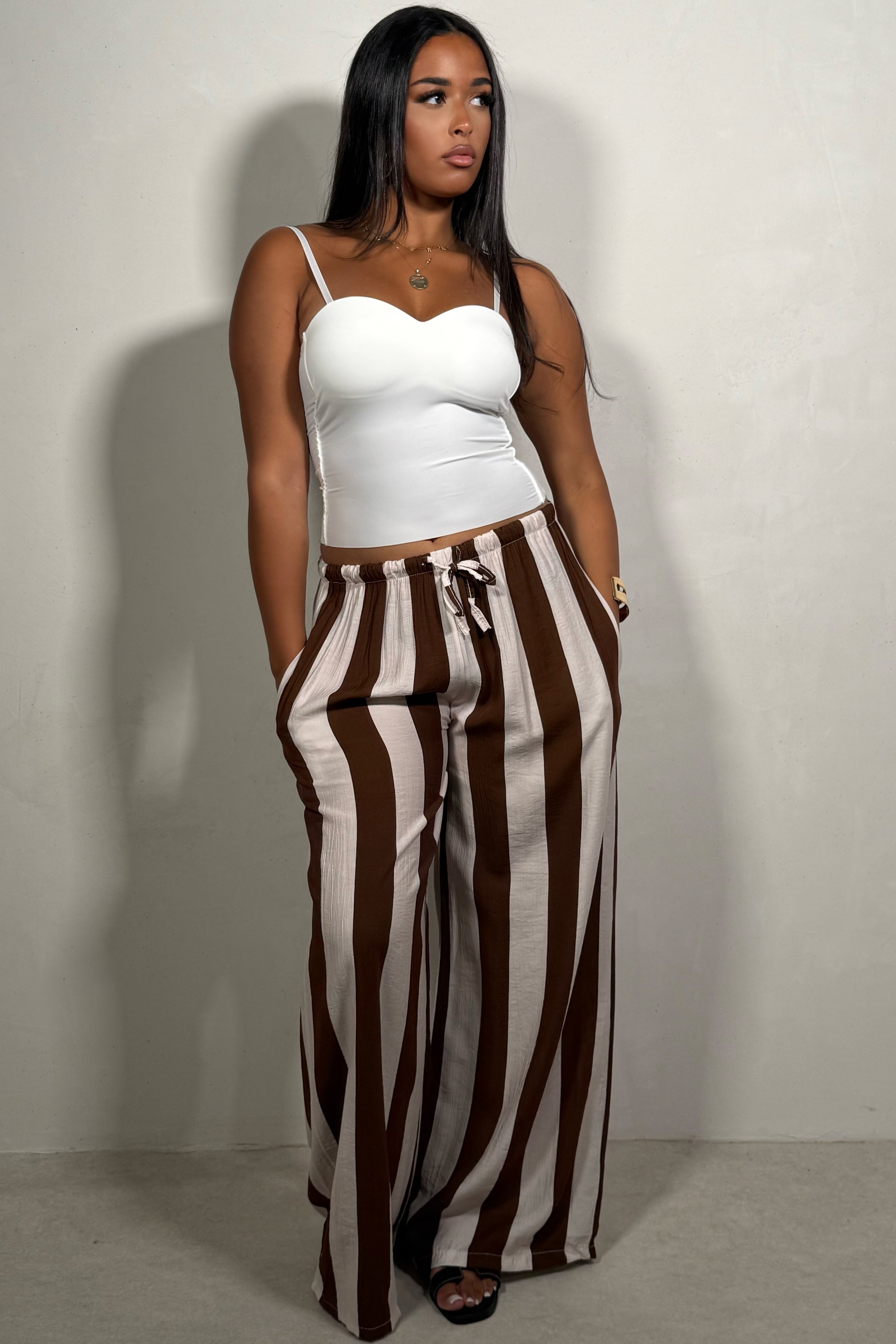 Pantalon Femme Fluide Rayé — Légèreté & Élégance