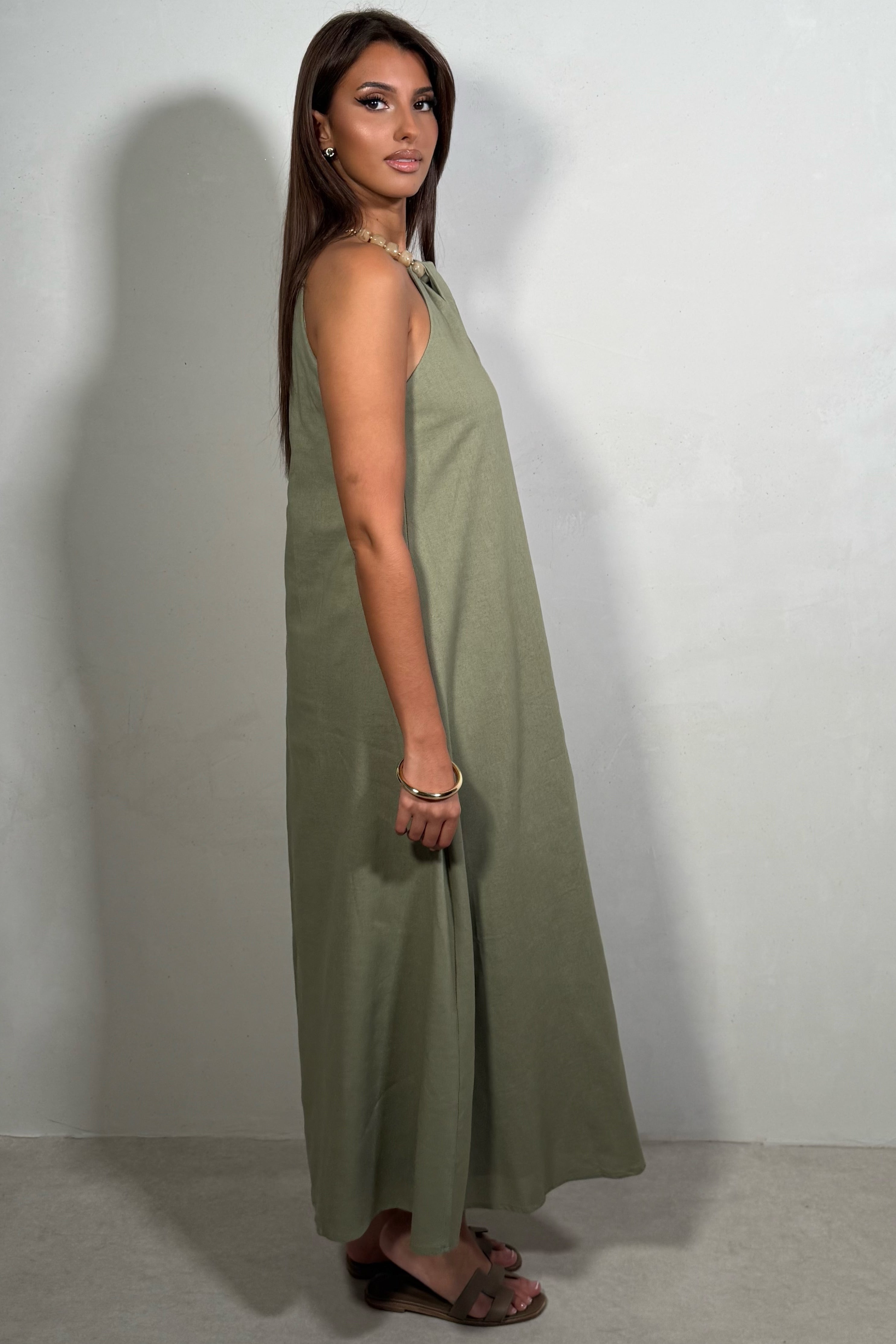 Robe Femme Longue Avec Collier Perles Chic