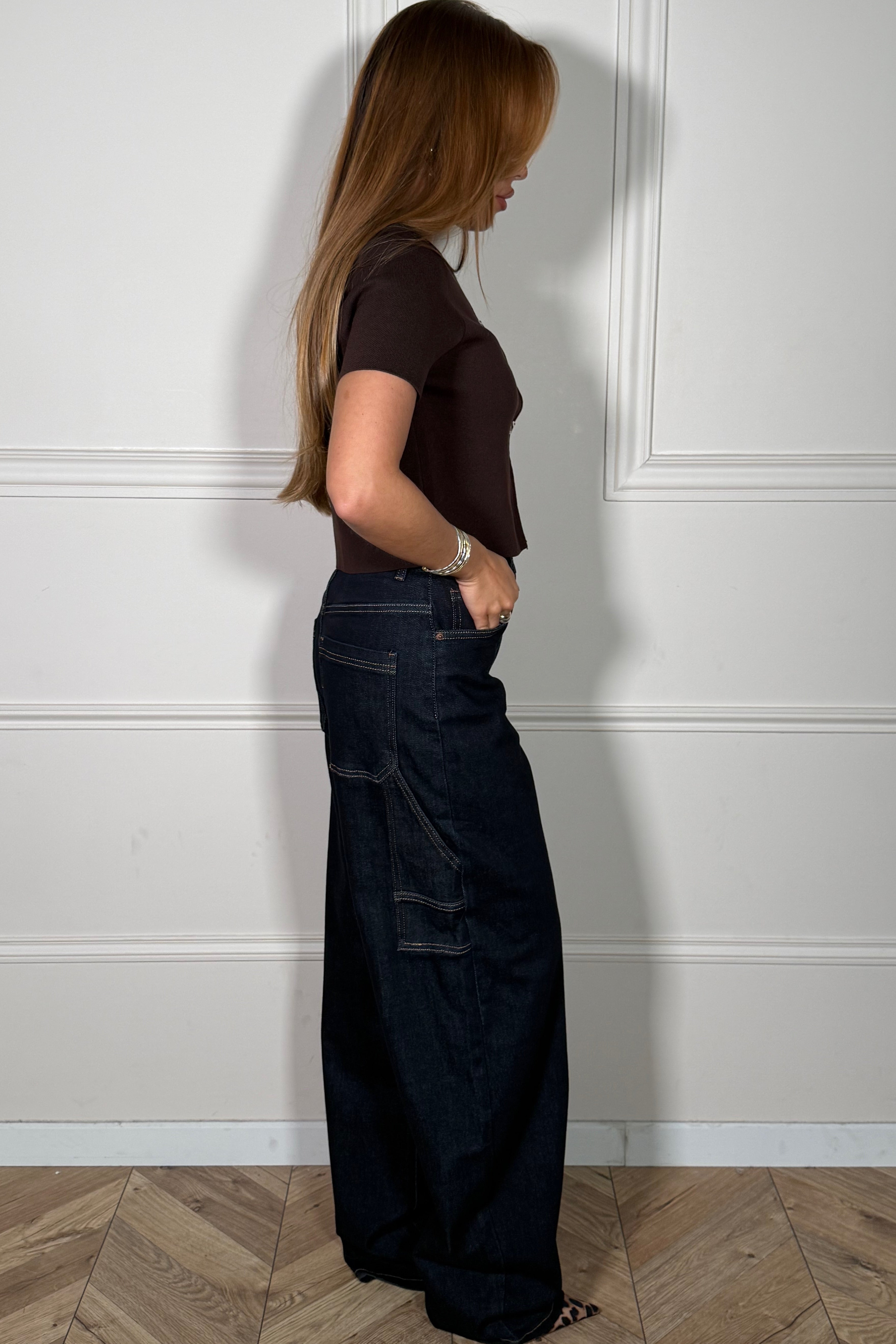 Détail poches déstructurées jeans femme - caractère authentique et finitions urbaines BLOOSHOP