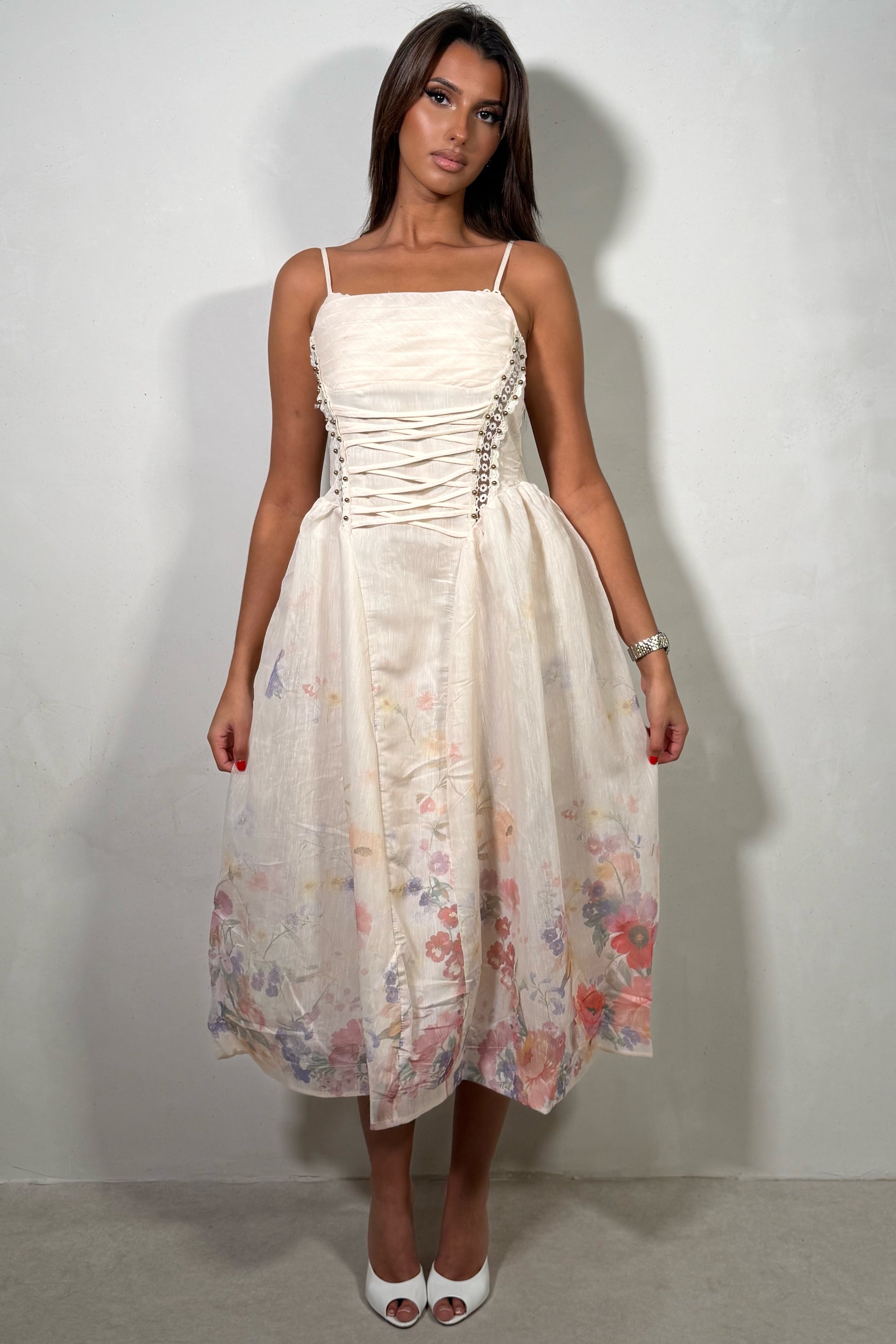 Robe Midi Fleurie à Bretelles et Corset Froncé