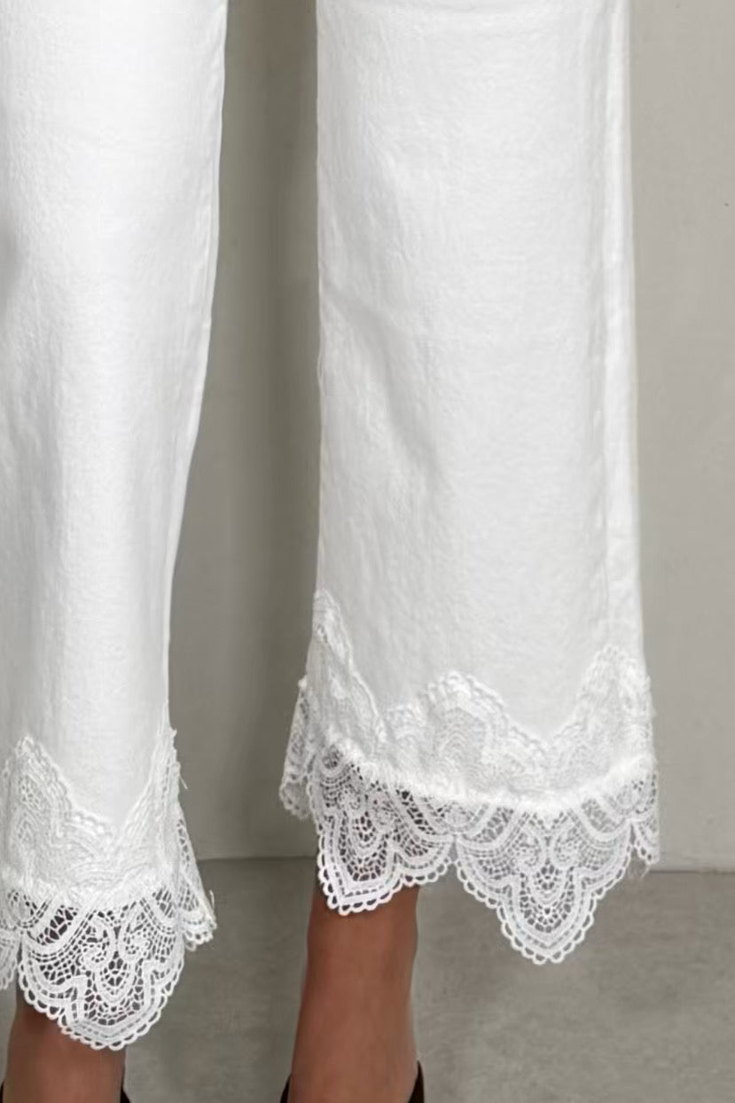 Jean Bas Dentelle Femme – Détail Romantique & Coton Confort