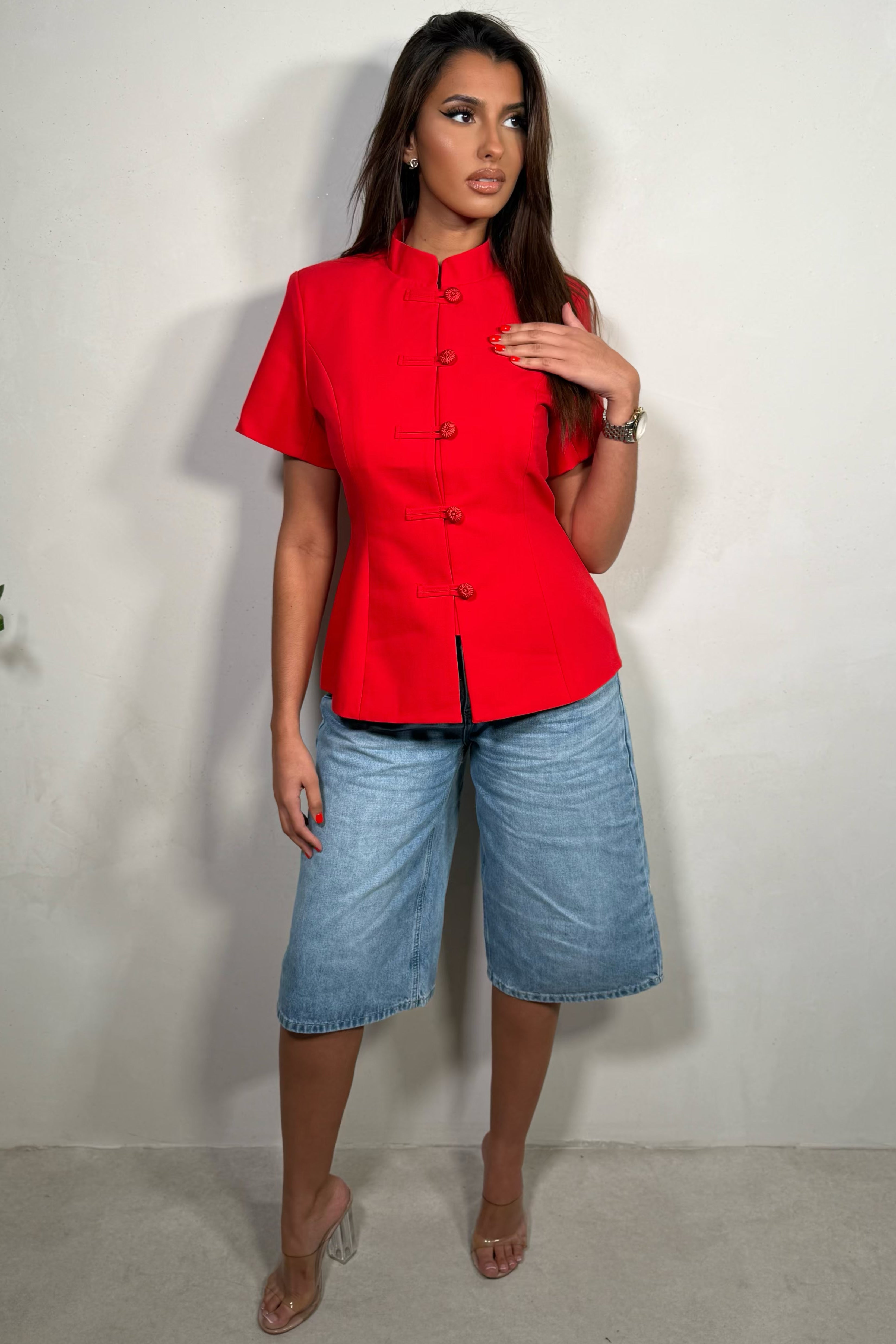 Veste Manches Courtes Nœuds Traditionnels Rouge Passion