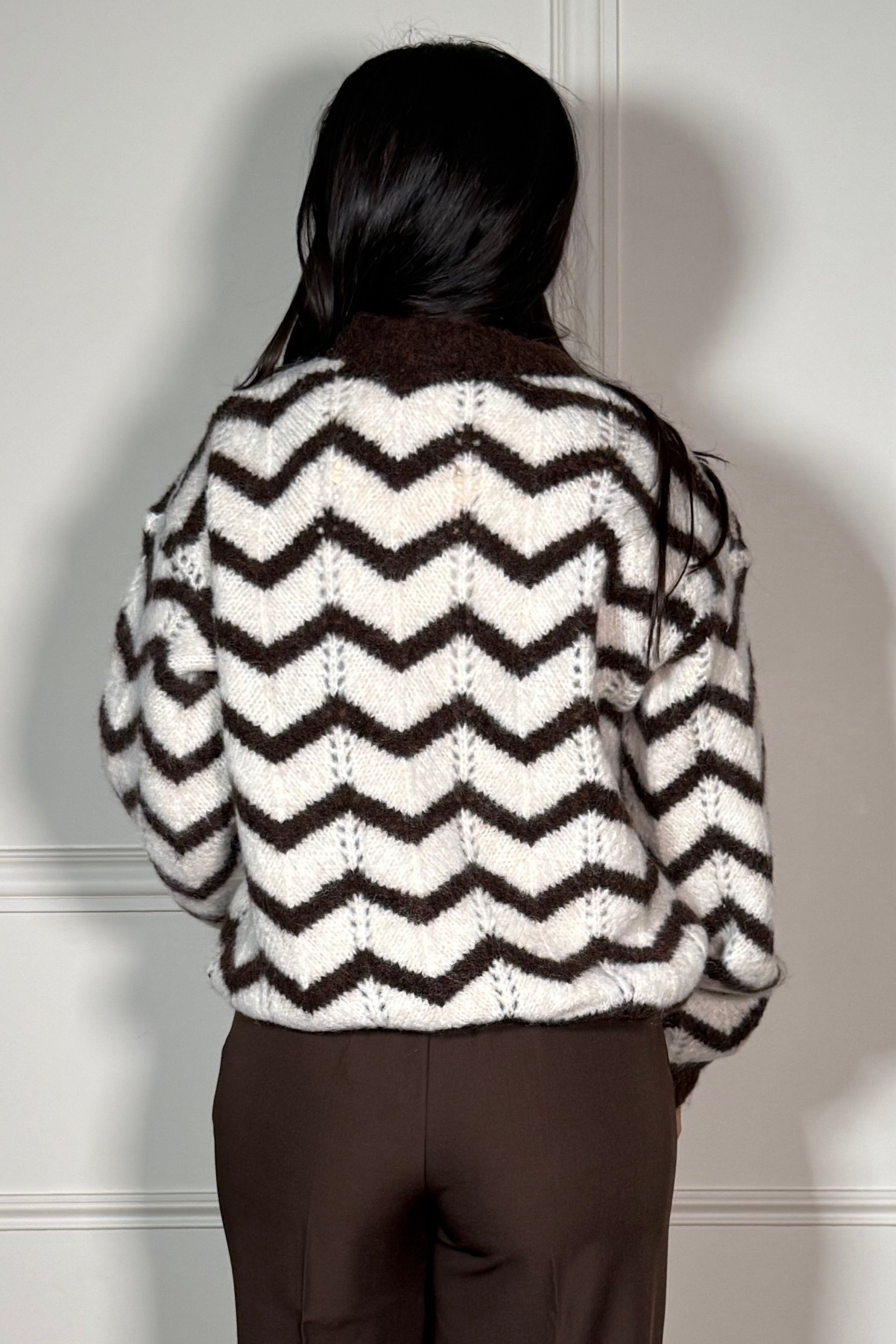 Détail du motif zigzag graphique