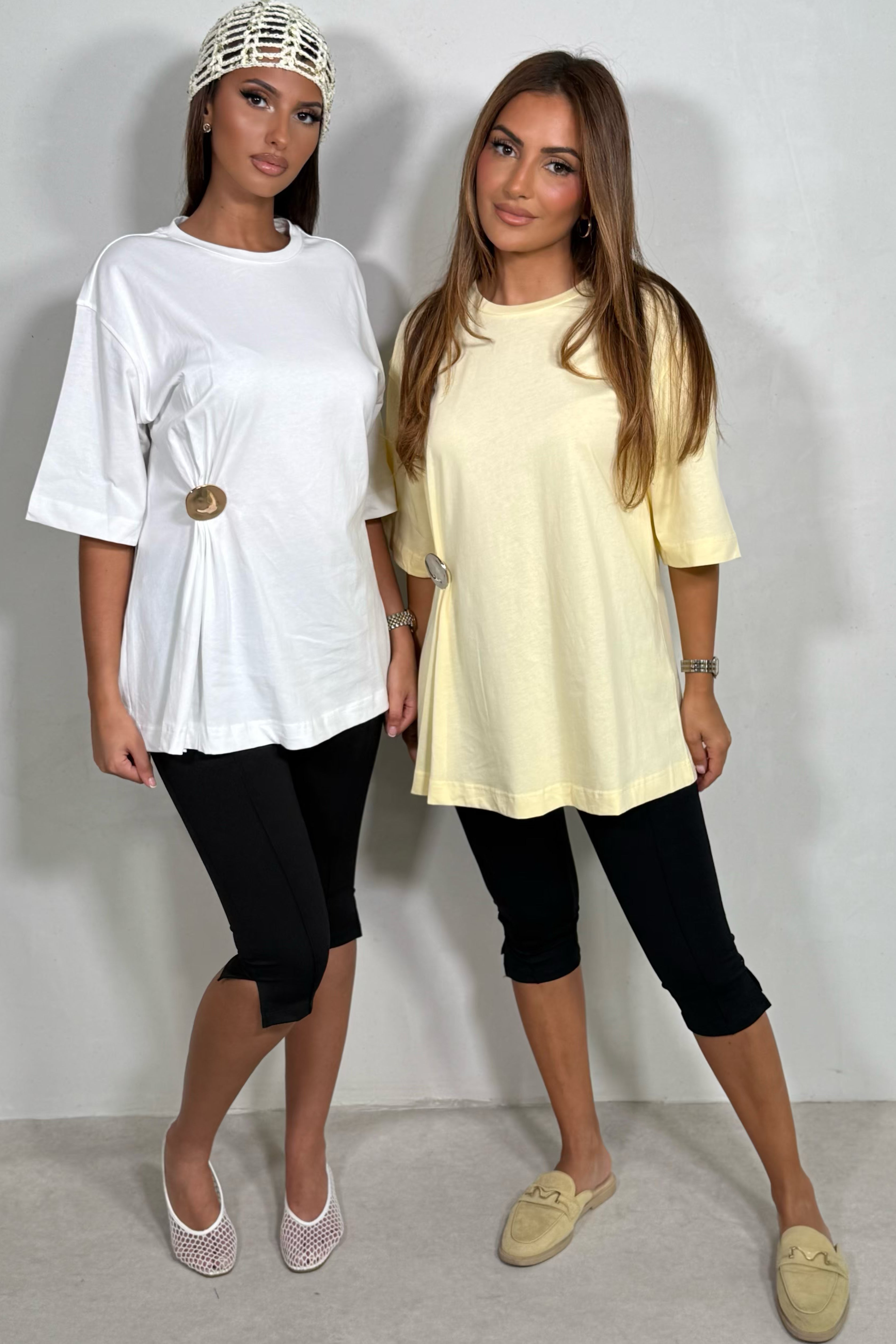 T-Shirt Femme avec Détail Anneau Métallique
