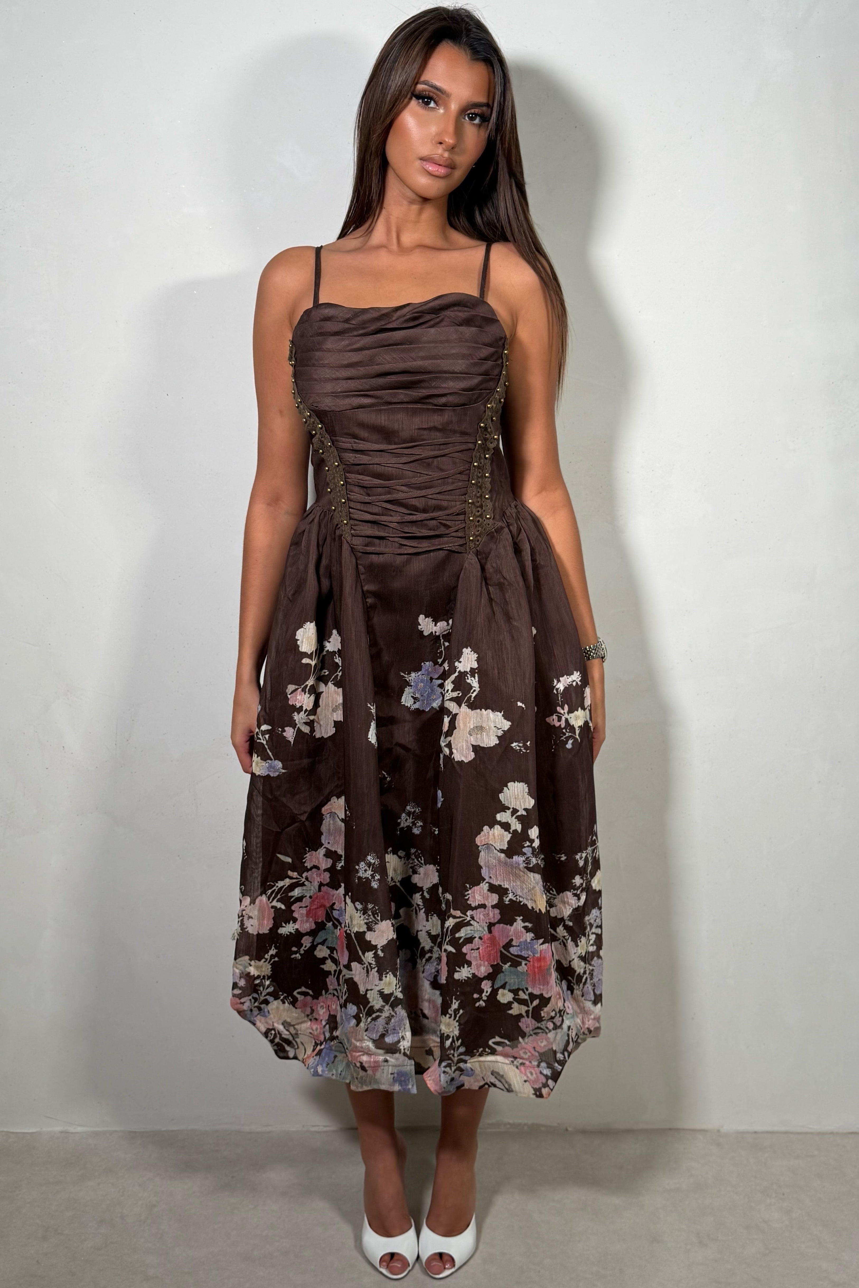 Robe Midi Fleurie à Bretelles et Corset Froncé