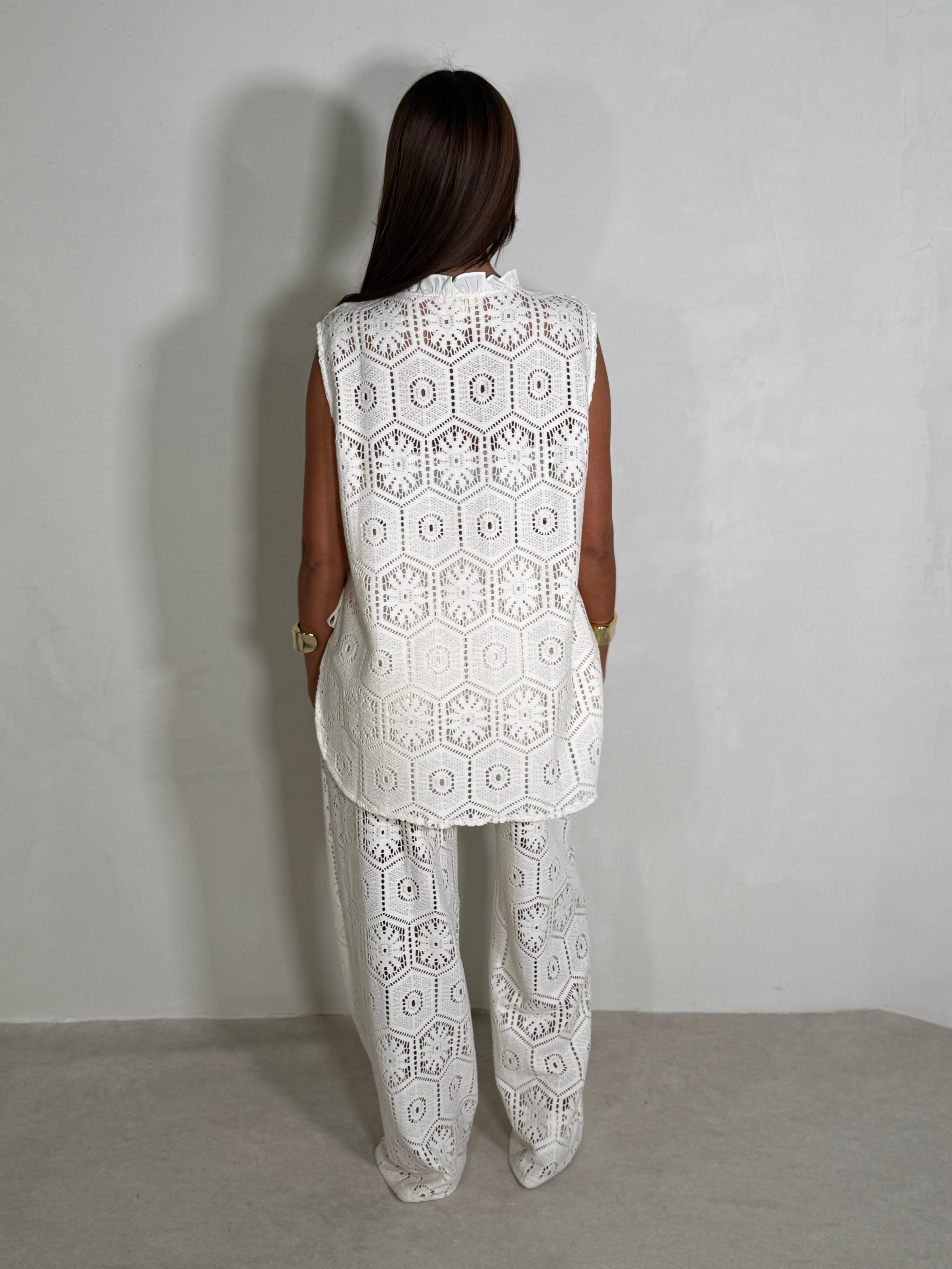 Pantalon Large en Crochet — Texture Artisanale & Coupe Fluide