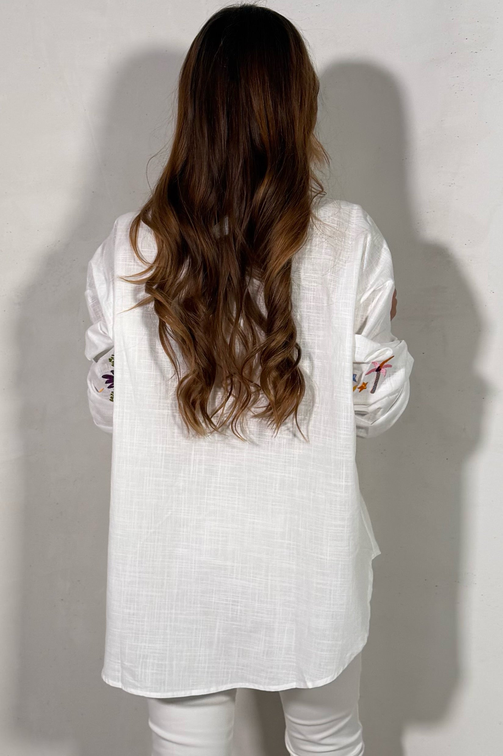 Chemise Lin Brodée Femme – Légèreté & Artisanat