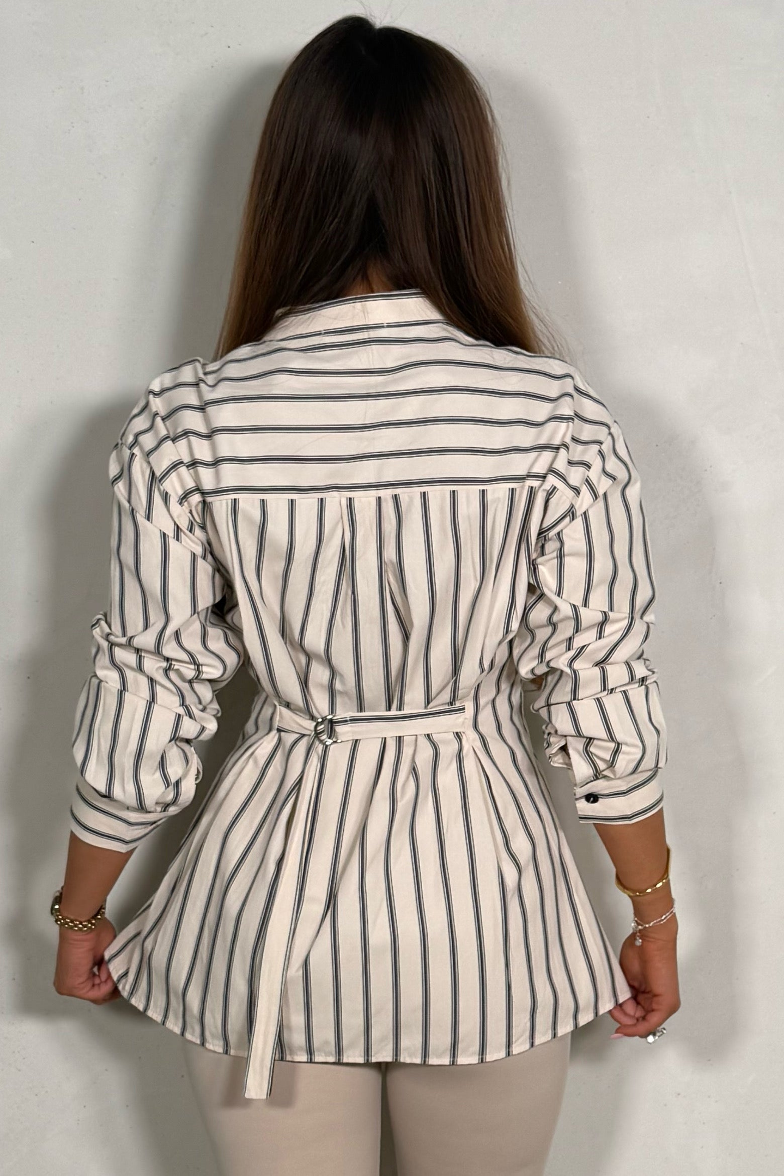 Chemise Col Mao avec Poche – 100% Coton, Coupe Structurée