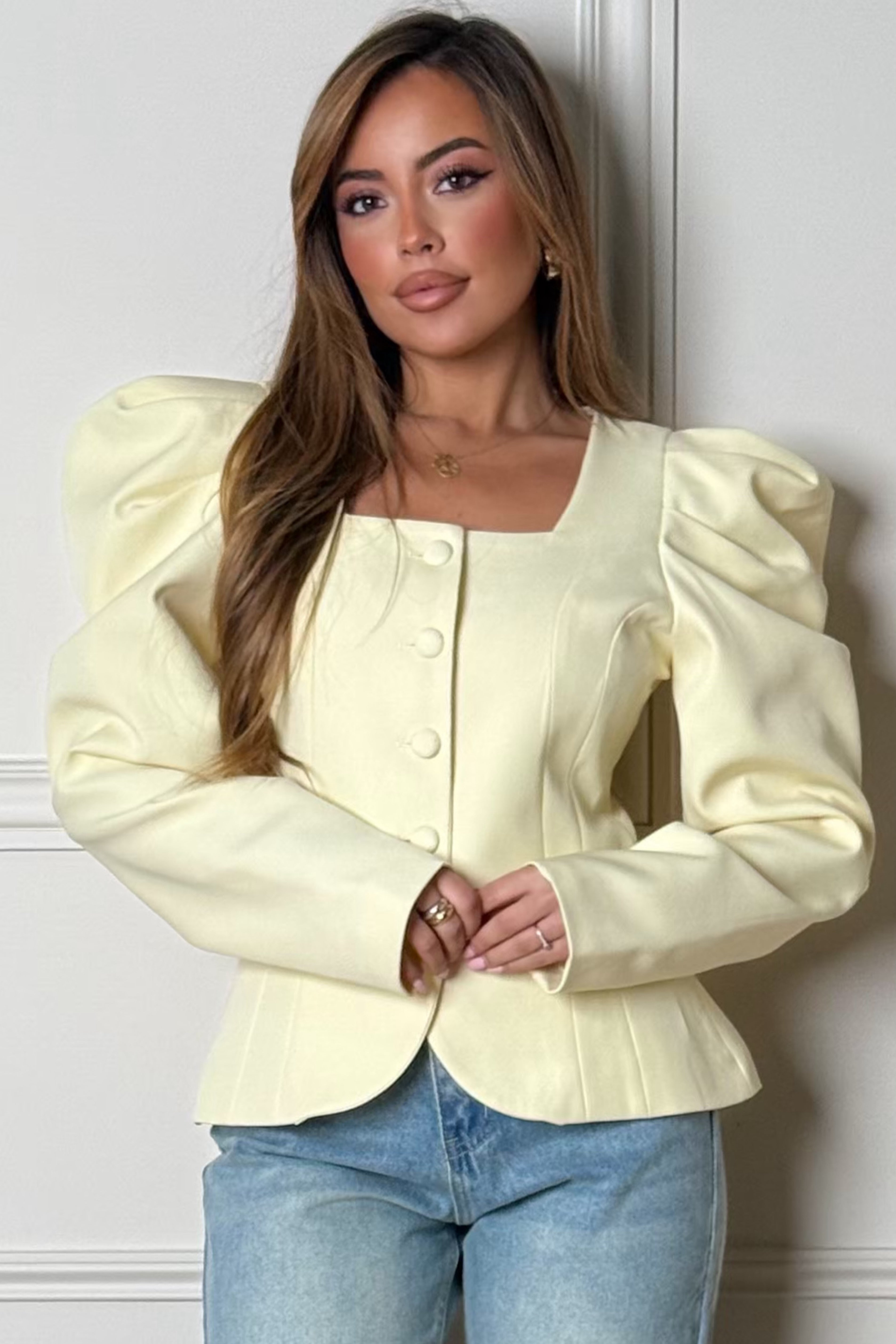 Blazer Femme Col Carré Épaules Bouffantes - Style Élégant et Moderne