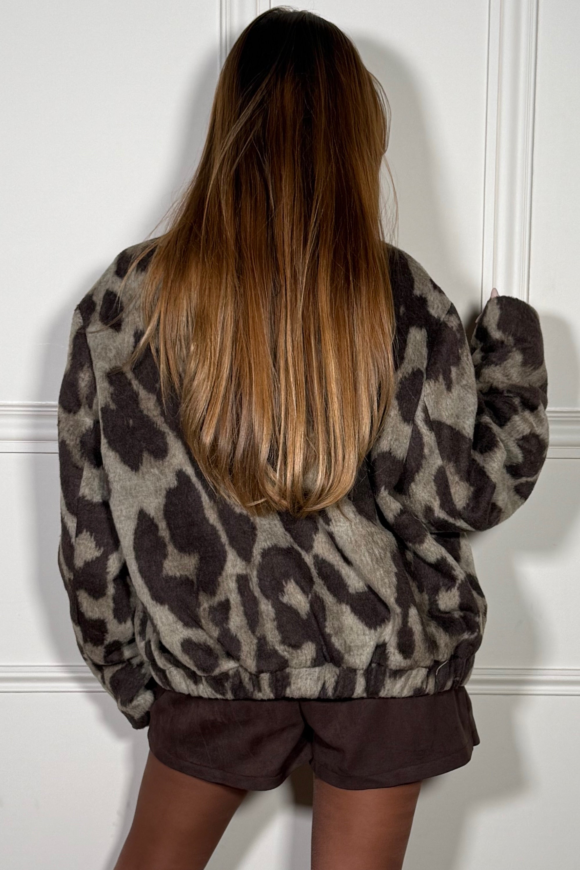 Dos de veste imprimée léopard - finition soignée - style femme BLOOSHOP