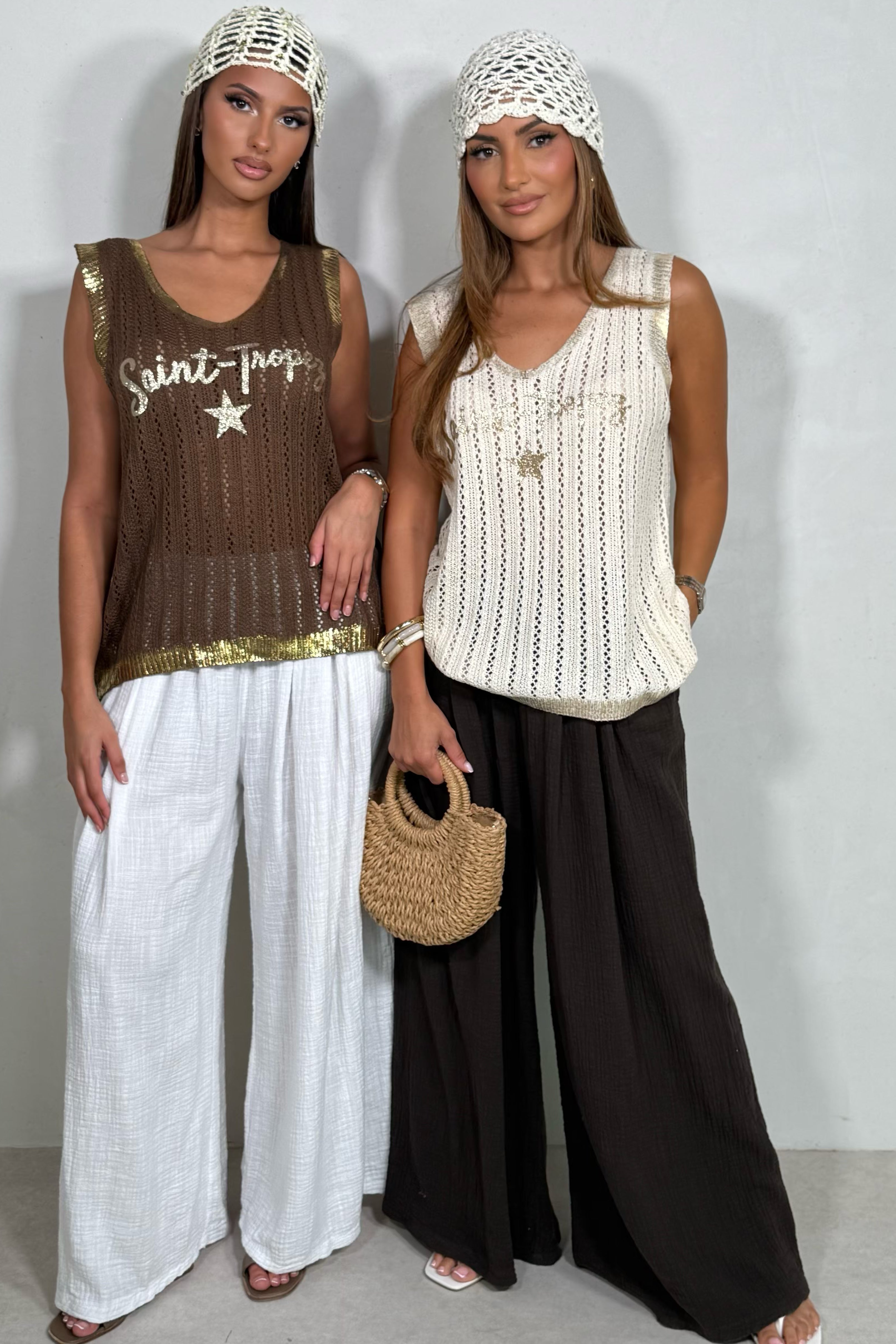 Débardeur Maille Femme Inscription Saint-Tropez avec Bordures Dorées