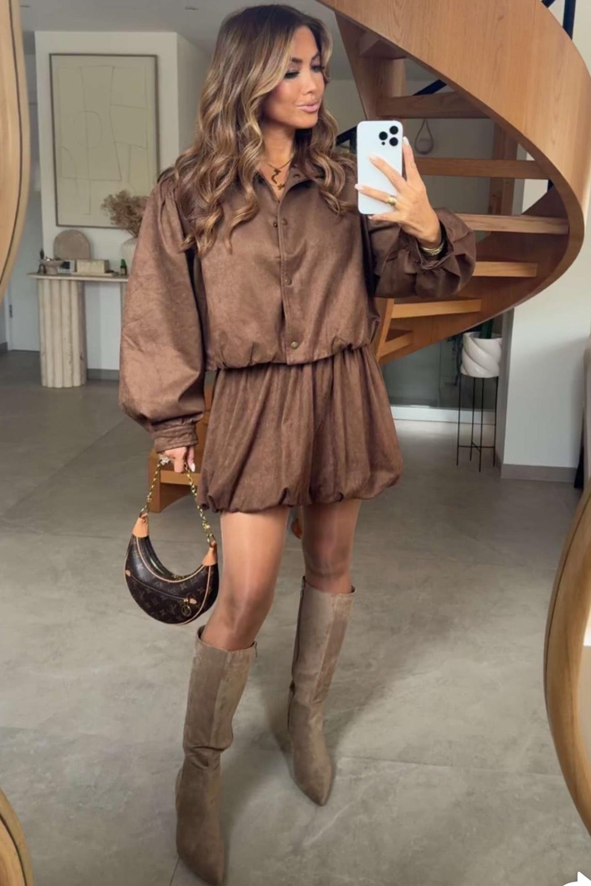 Veste Épaulettes Col Montant en Suédine - Élégance Moderne Femme