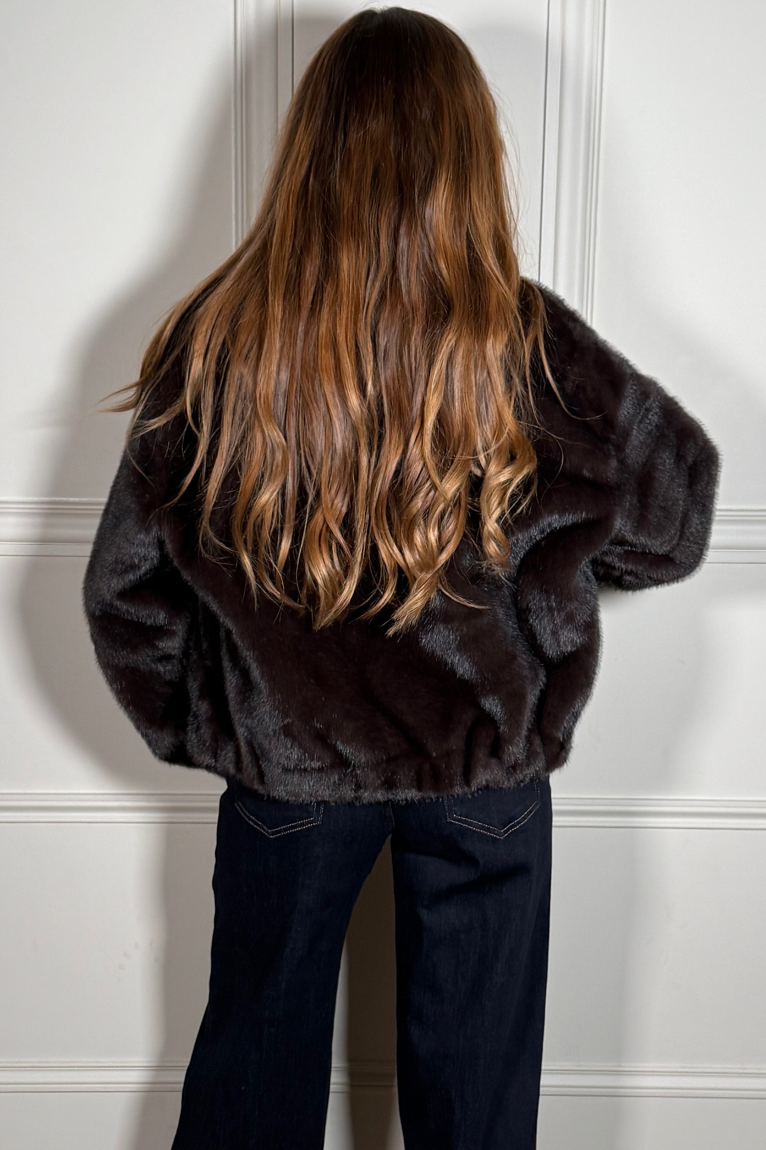 Bomber Femme Fourrure Vegan avec Poches - Chaud et Tendance