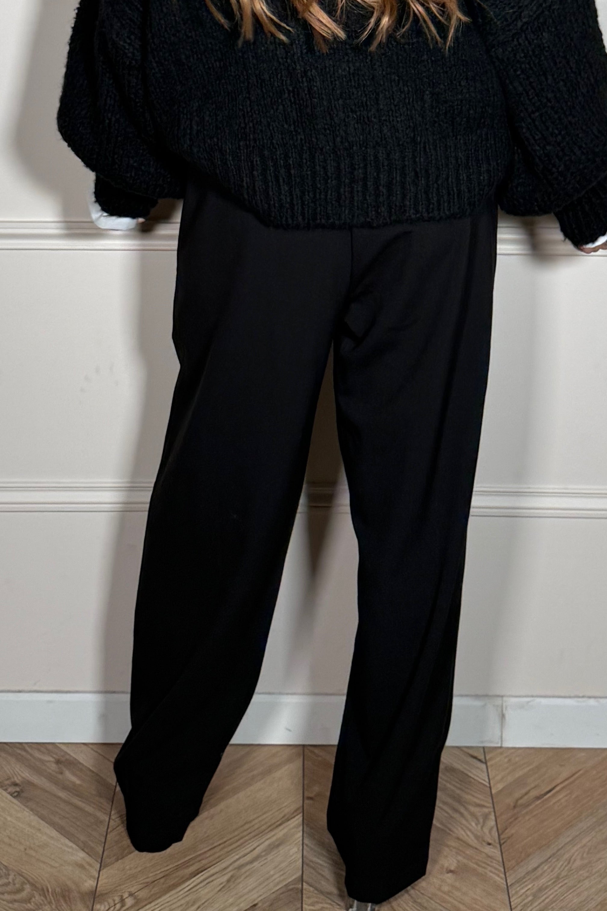 Pantalon tailleur élégant - Vue portée complète