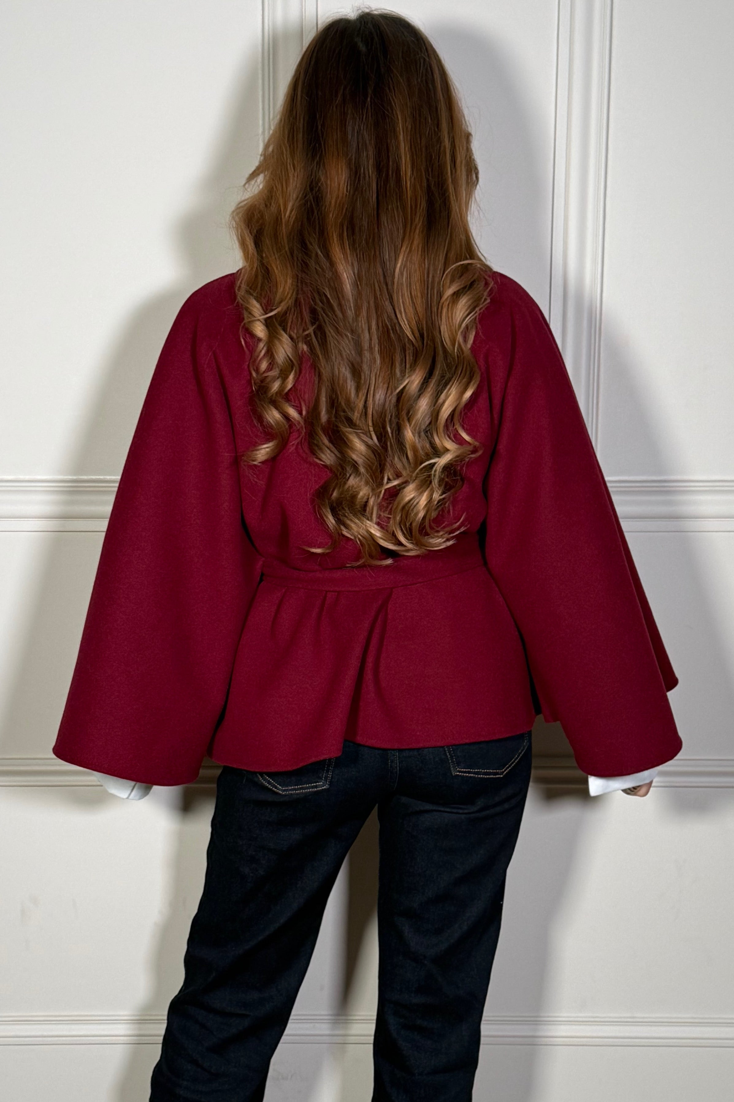 Cape femme élégante - Vue portée détail ceinture