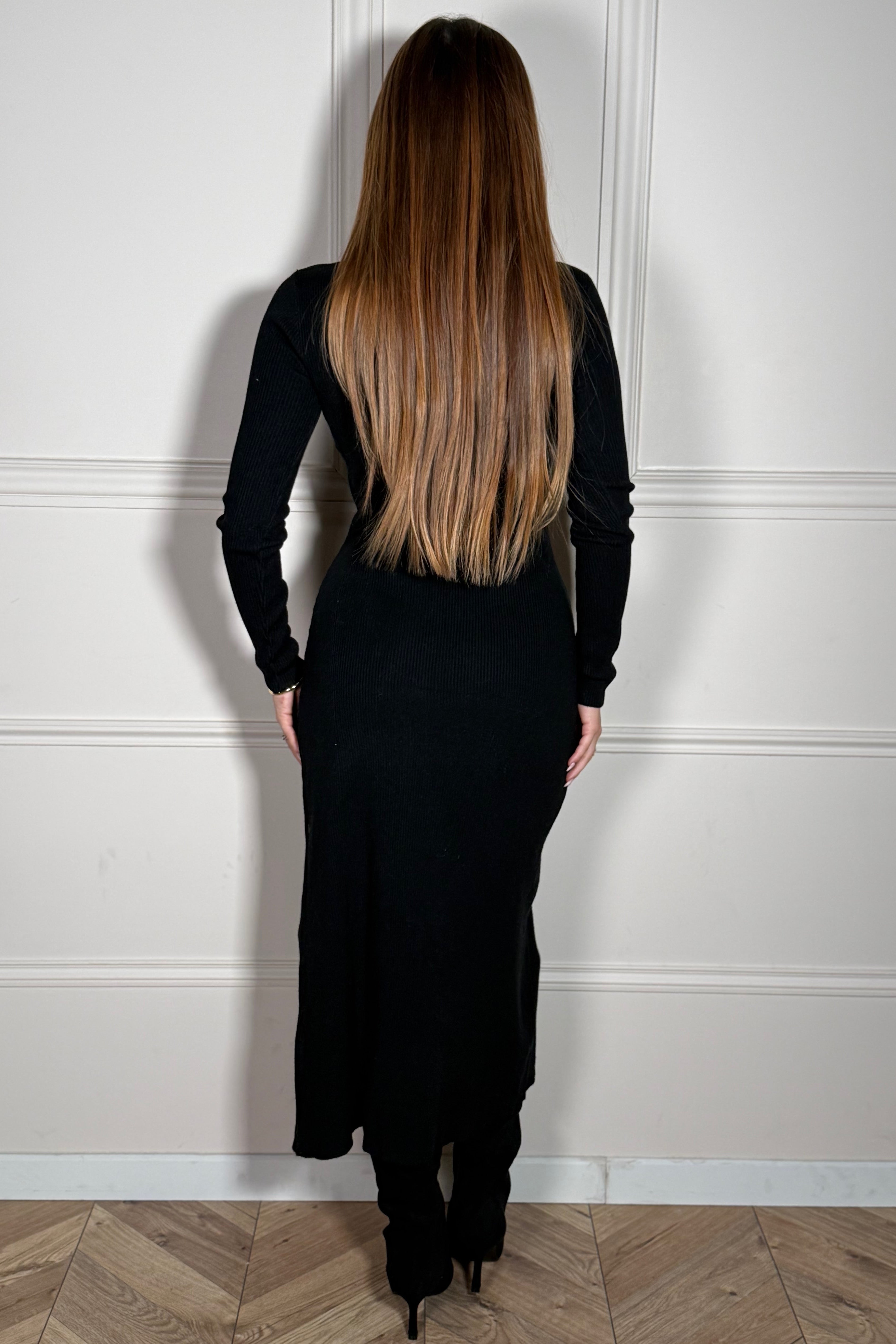 Robe Boutonnée Fendue - Élégance Audacieuse et Raffinée