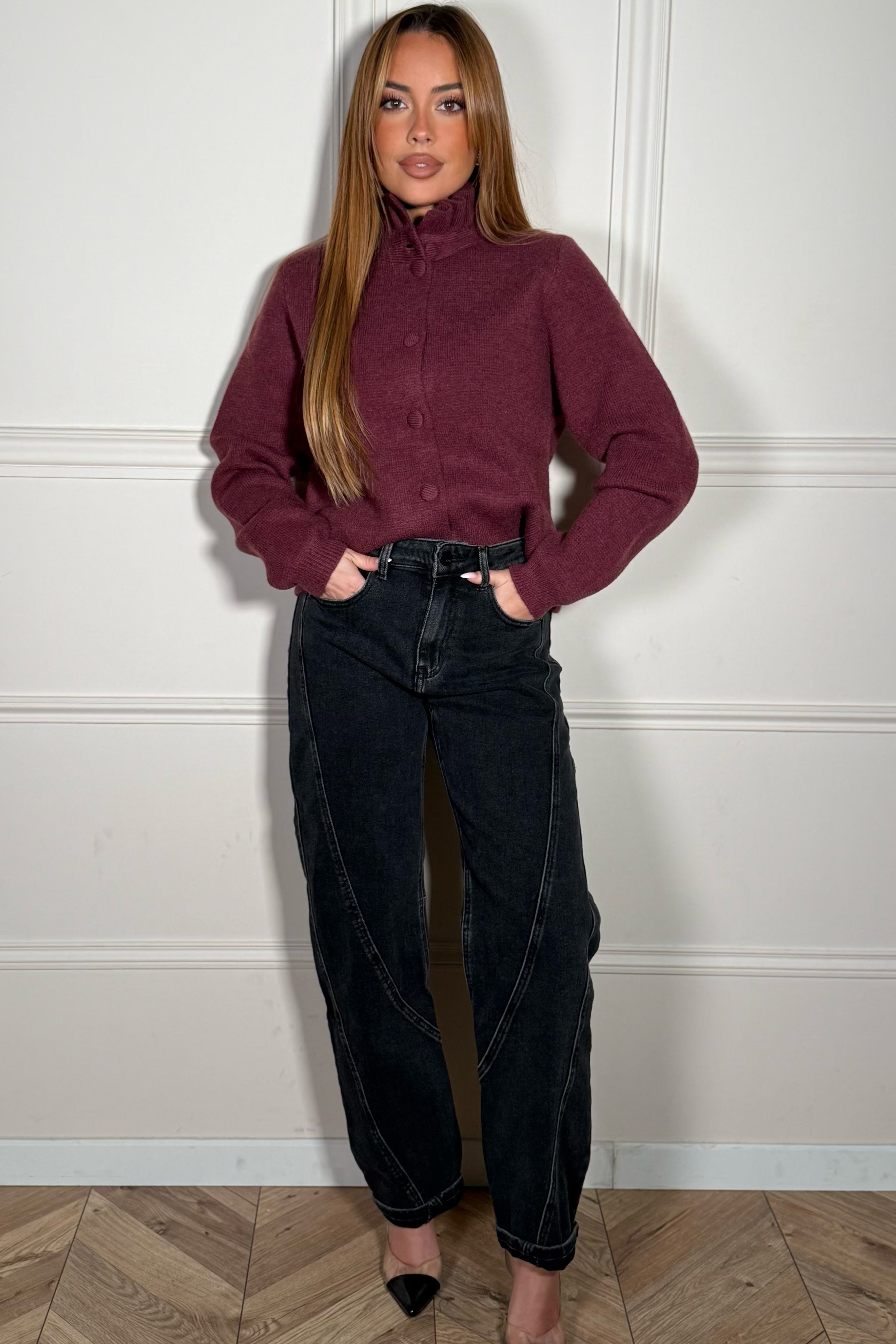 Gilet Pull Boutonné Col Officier - Élégance Tricotée et Raffinée