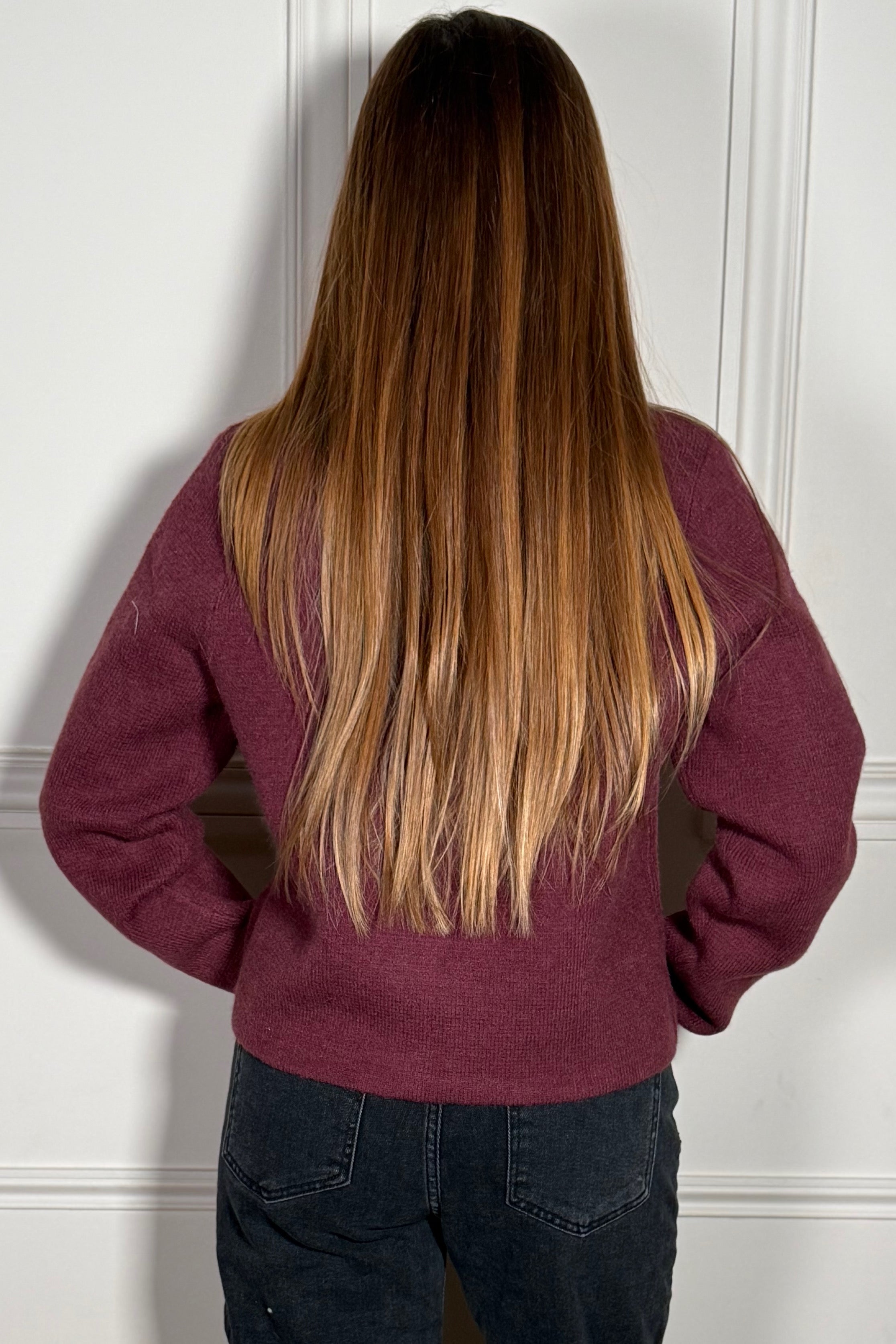 Gilet Pull Boutonné Col Officier - Élégance Tricotée et Raffinée