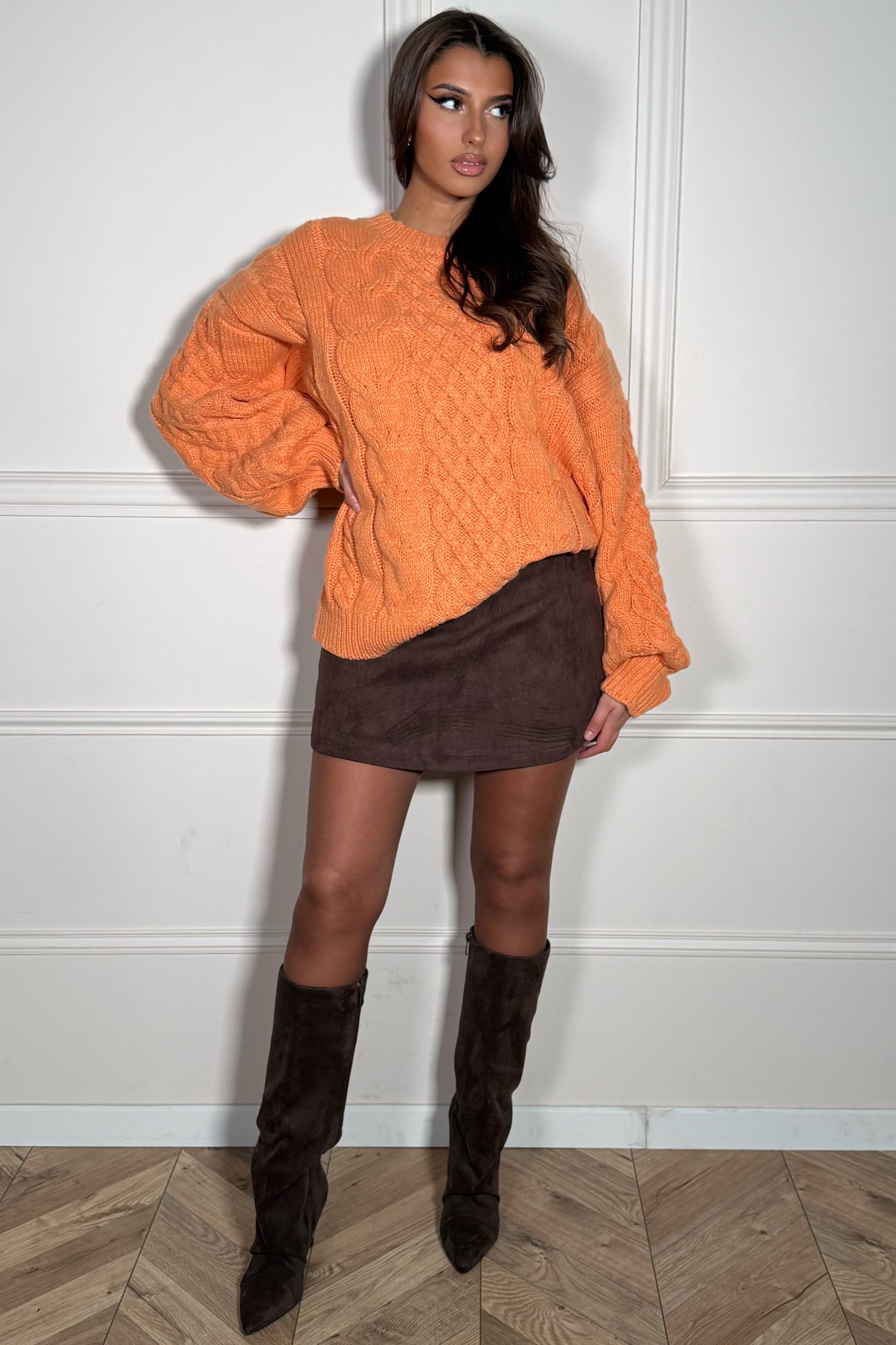 Pull Torsadé Col Rond Femme - Tricot Sculptural et Élégance Intemporelle