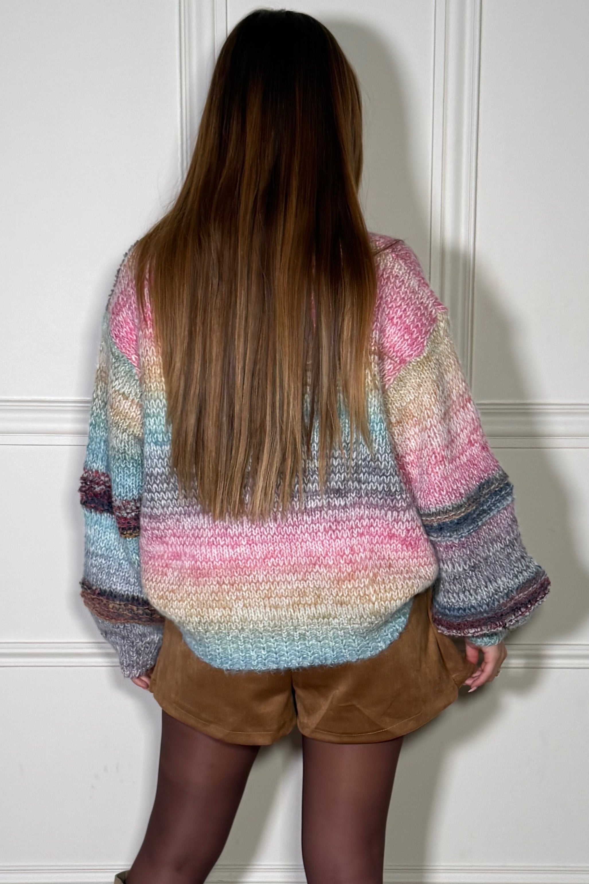Vue arrière du pull femme col V dégradé multicolore