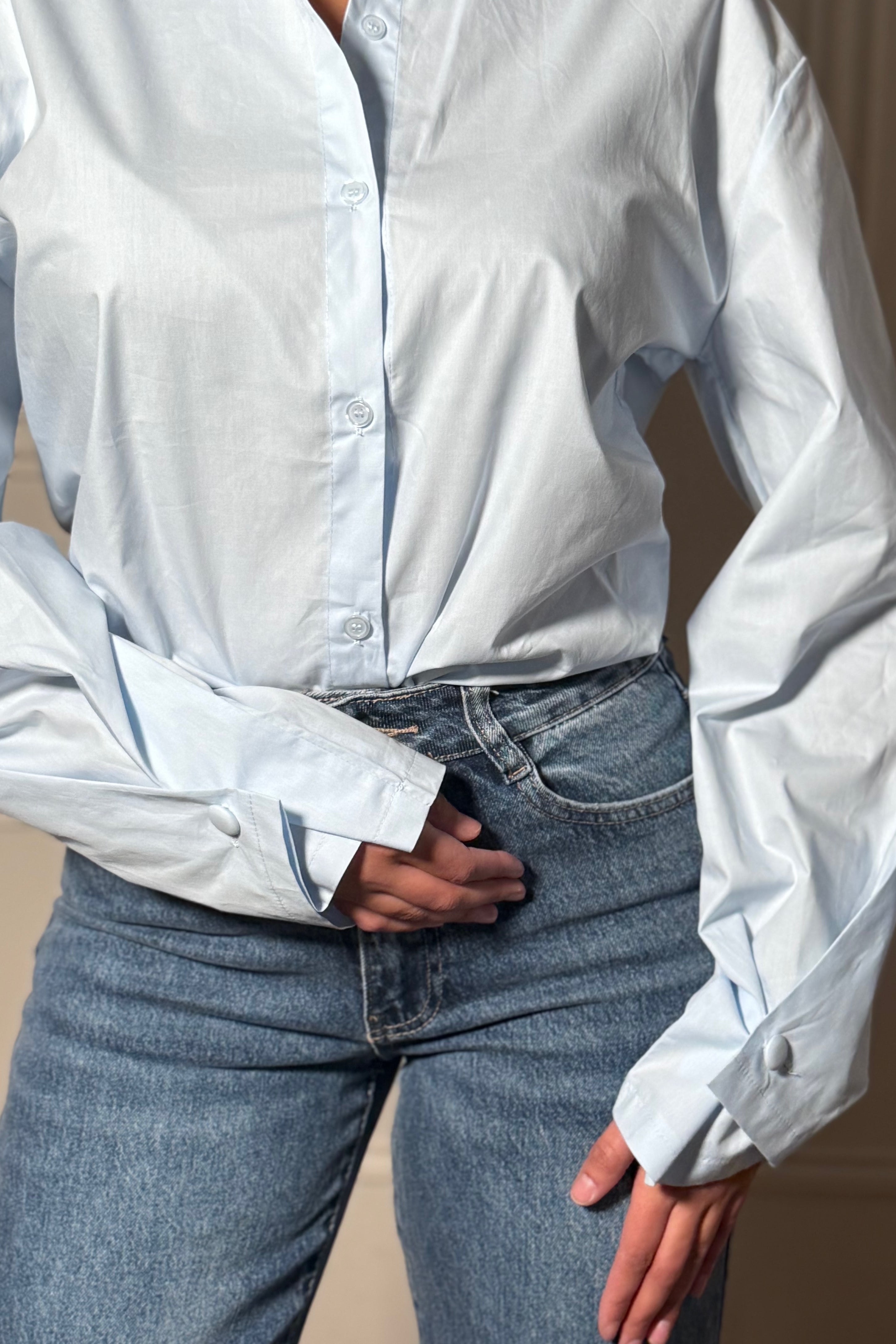 Chemise Femme Manches Barrel à Boutons - Élégance Intemporelle