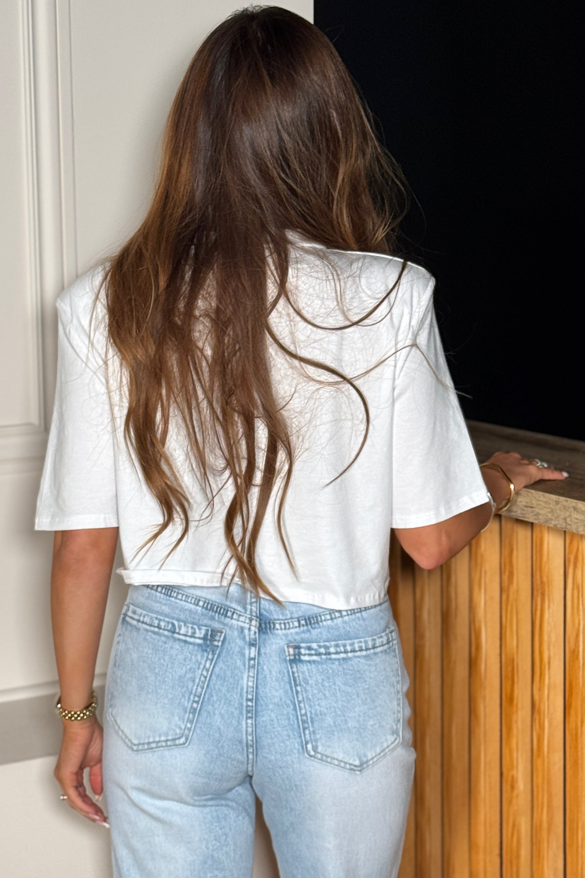 Tee-Shirt Crop Épaulettes Femme - Style Tendance