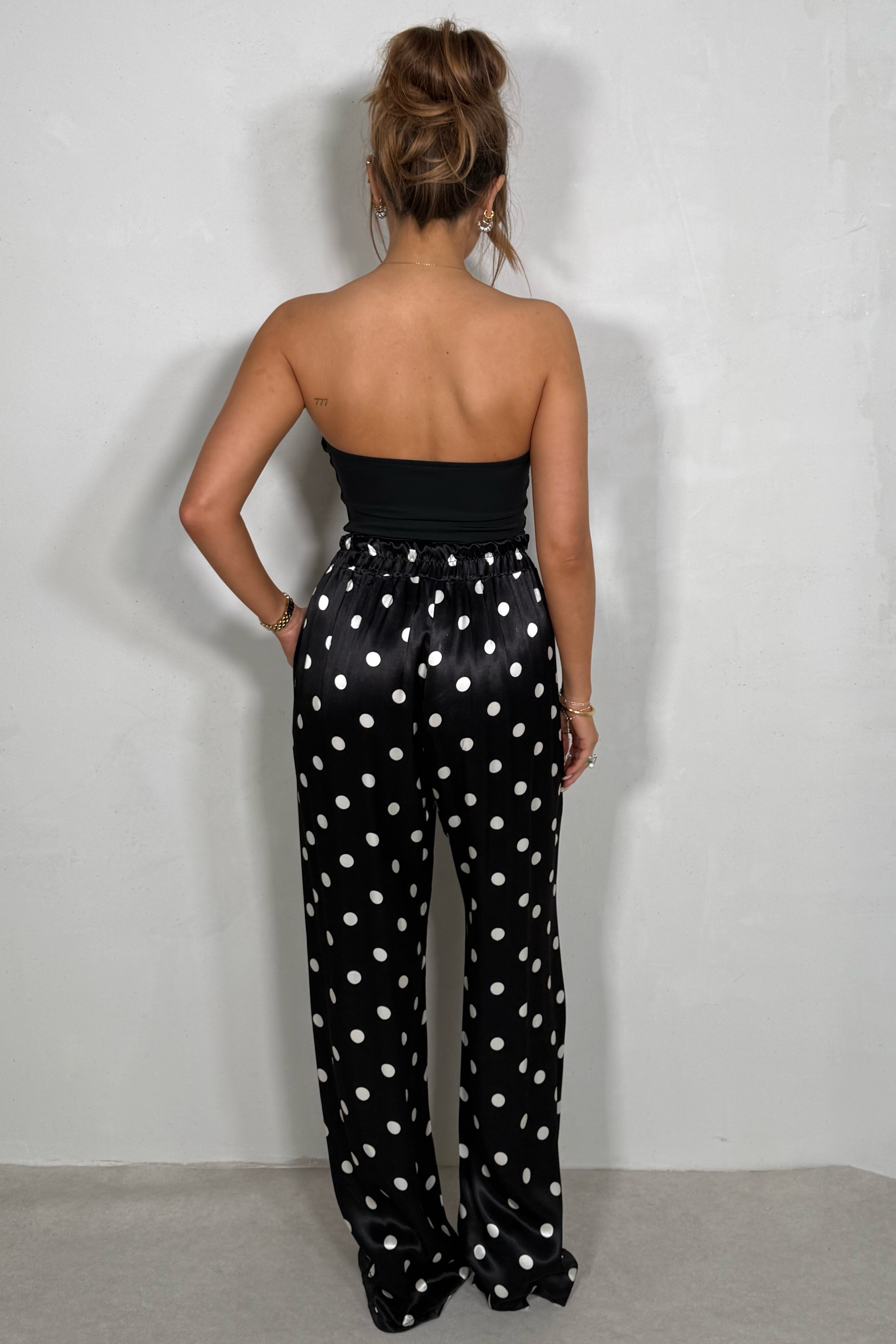 Pantalon Femme Fluide Satiné à Pois – Élégant & Versatile