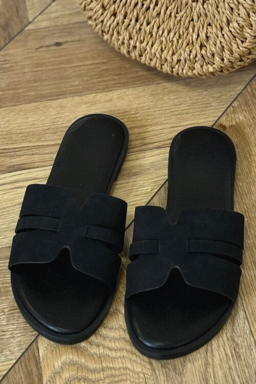 Sandales plates asymétriques femme noires - Vue de face - BLOOSHOP