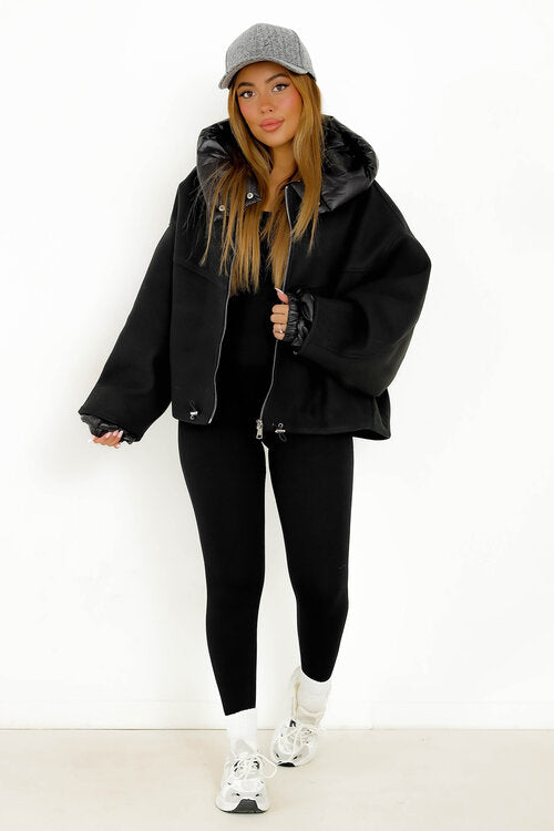 Manteau Manches Oversizes + Capuche Intégrée
