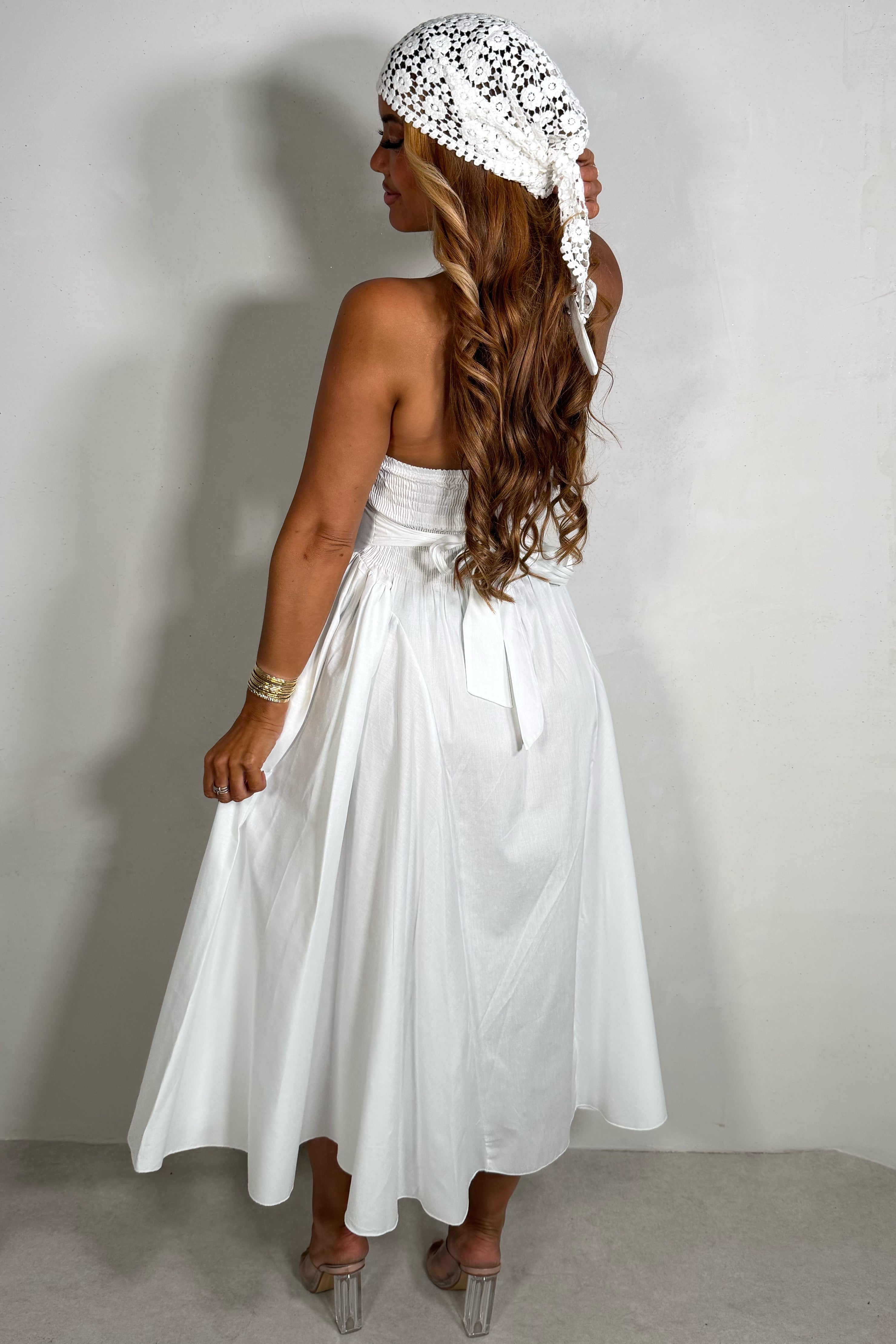 Robe Longue Dos Nu Col Halter — Coupe Fluide & Sensuelle