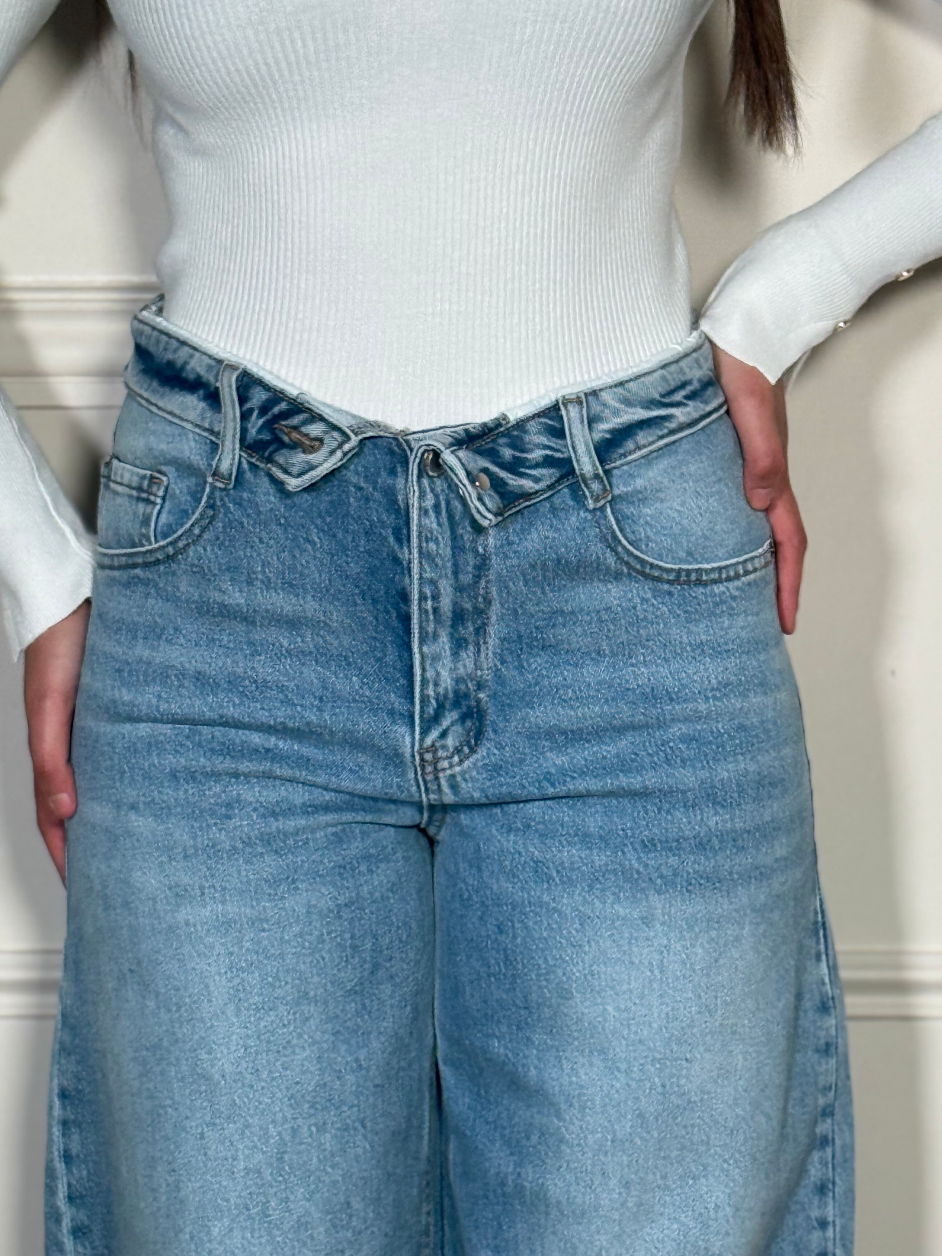 Détail ceinture retournée jeans barrel denim coton élasthanne
