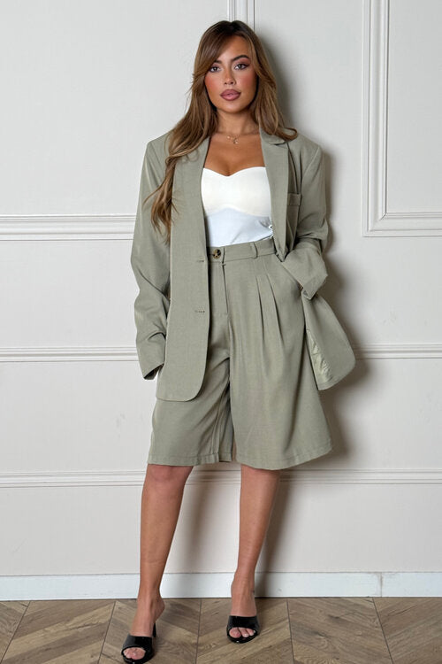 Bermuda à Pinces + Poches Femme