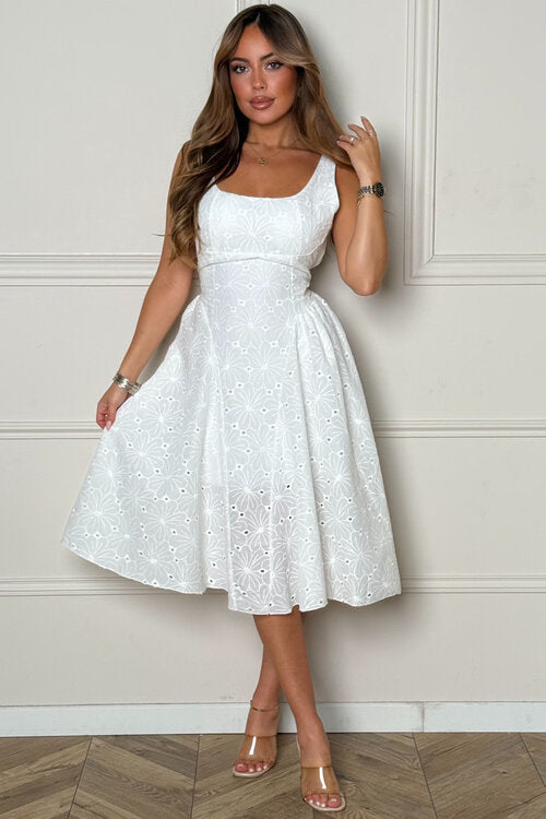 Robe Nouée Broderie Anglaise Femme
