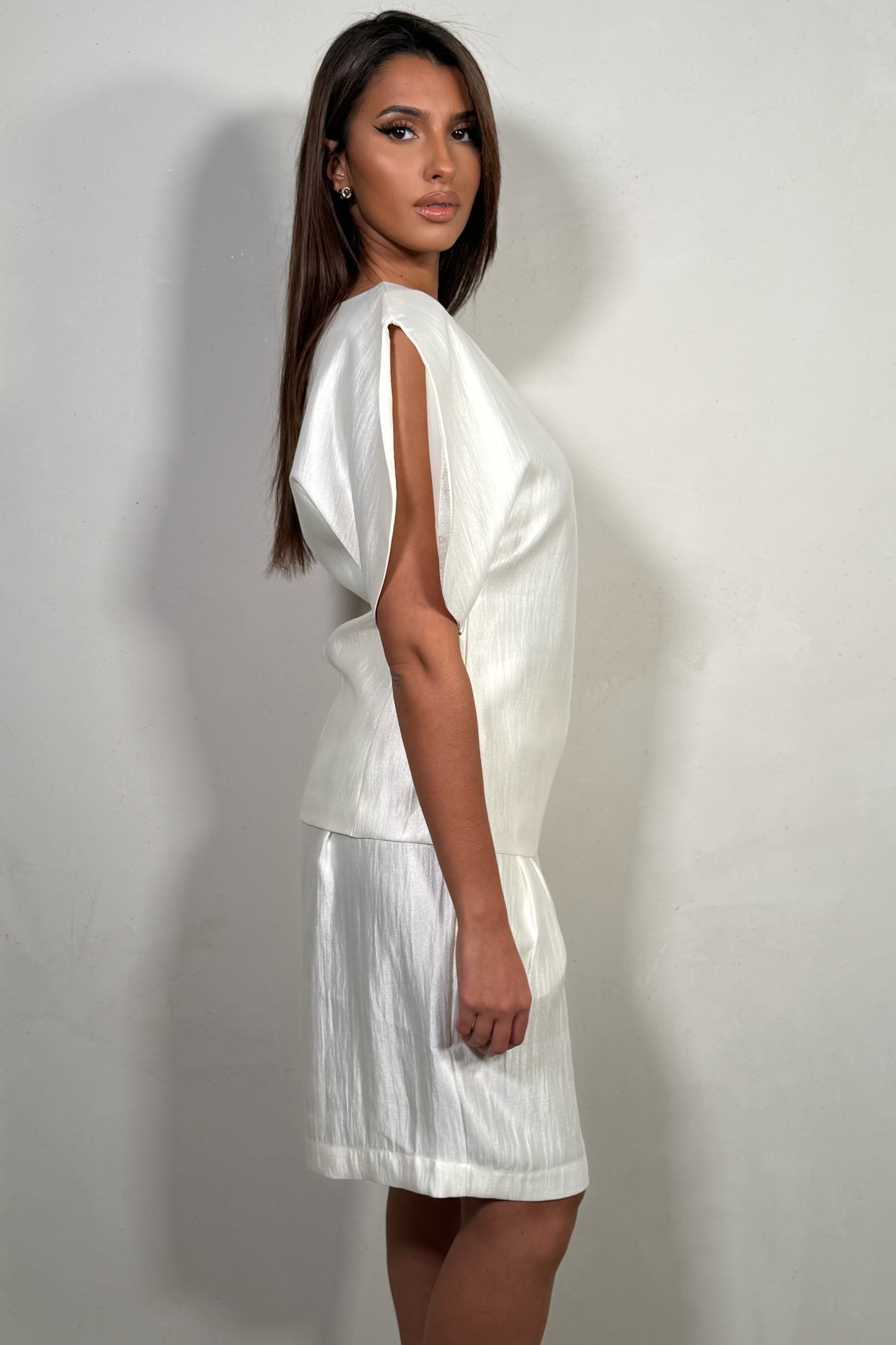 Ensemble Tunique Asymétrique Manches Bouffantes & Short – Élégance Femme