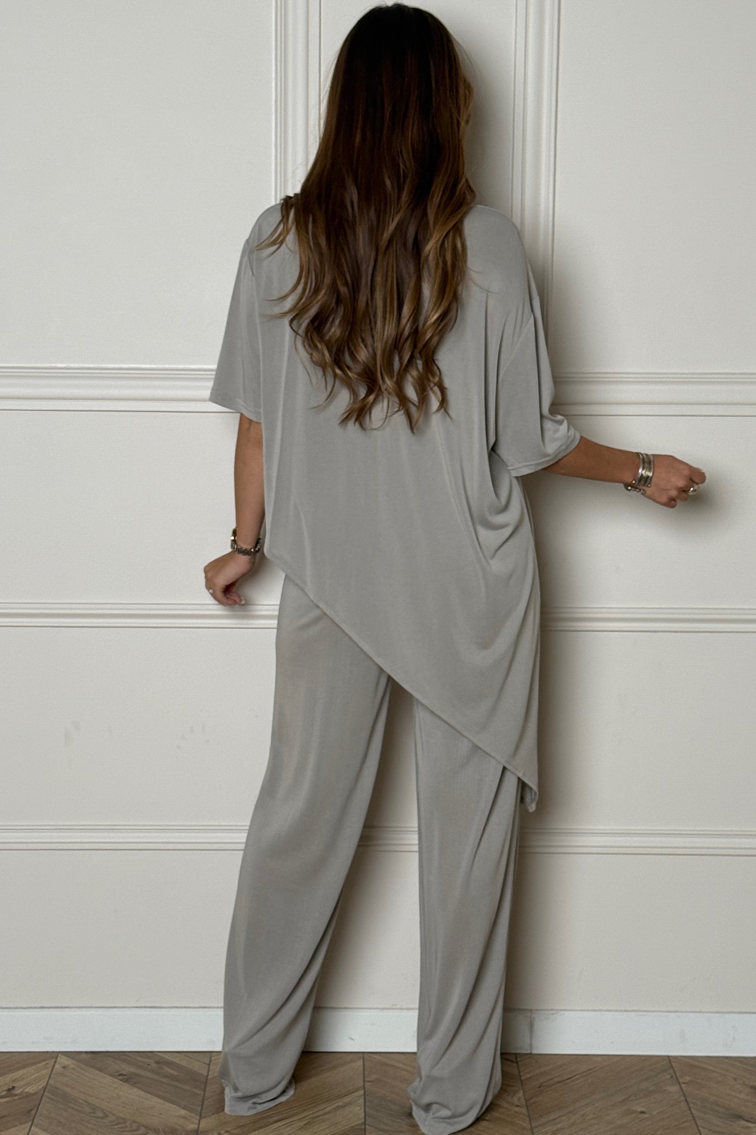 Ensemble asymétrique BLOOSHOP vue complète - Look coordonné audacieux, parfait équilibre style-confort