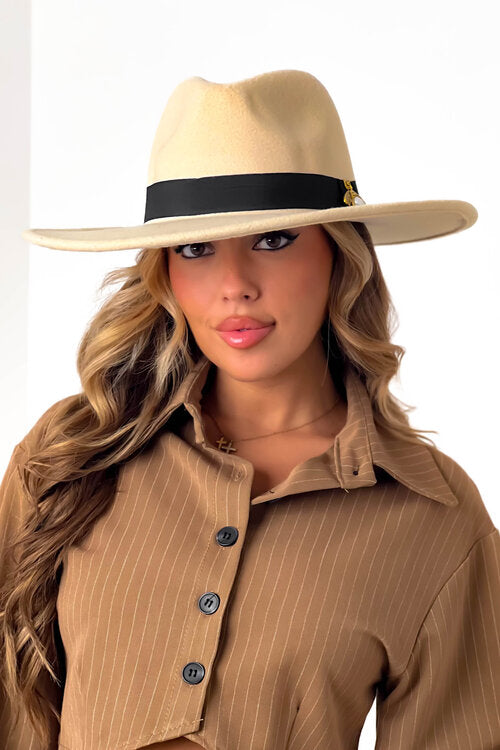 Chapeau Broche Abeille