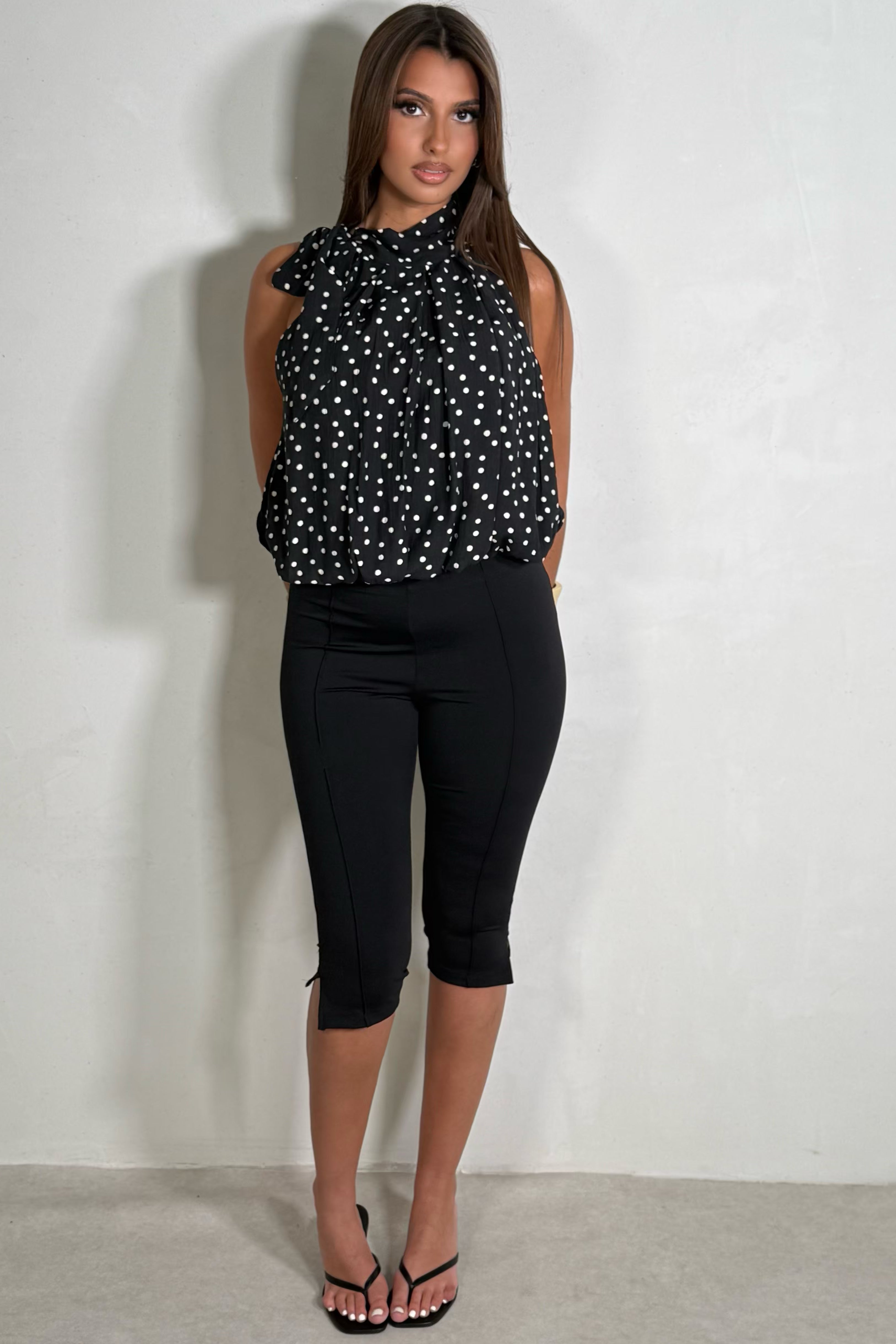 Pantalon Capri Femme Noir - Coupe Ajustée