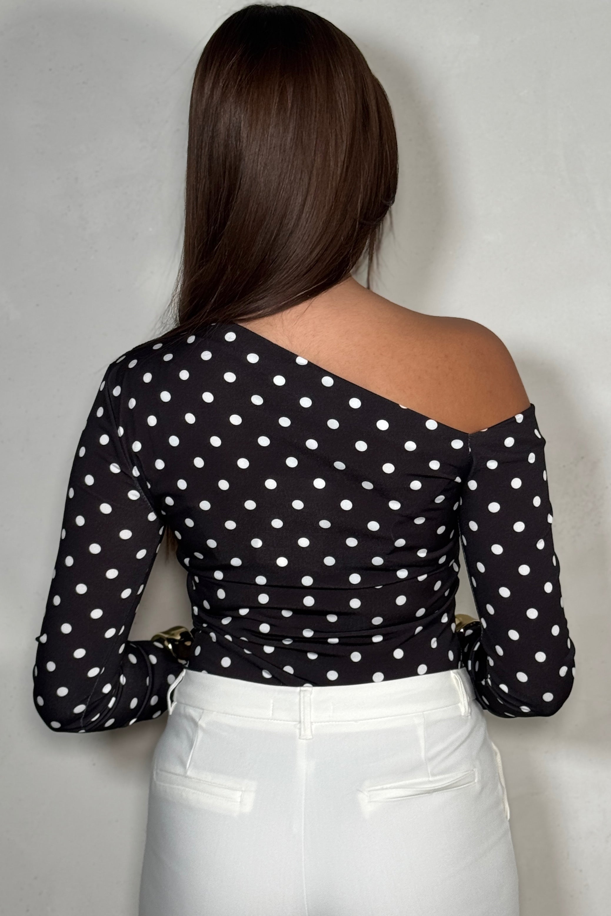 Top à Pois Manches Longues – Doux & Polyvalent