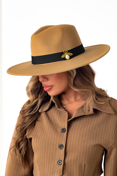 Chapeau Broche Abeille