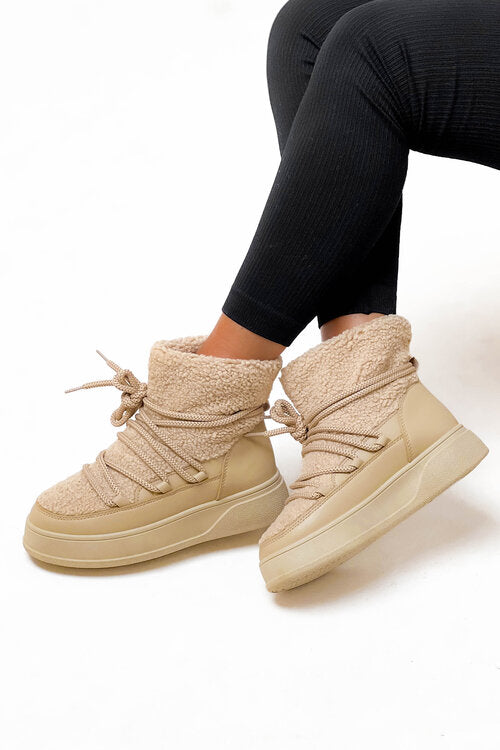 Boots Moumoute à Lacets Taupe