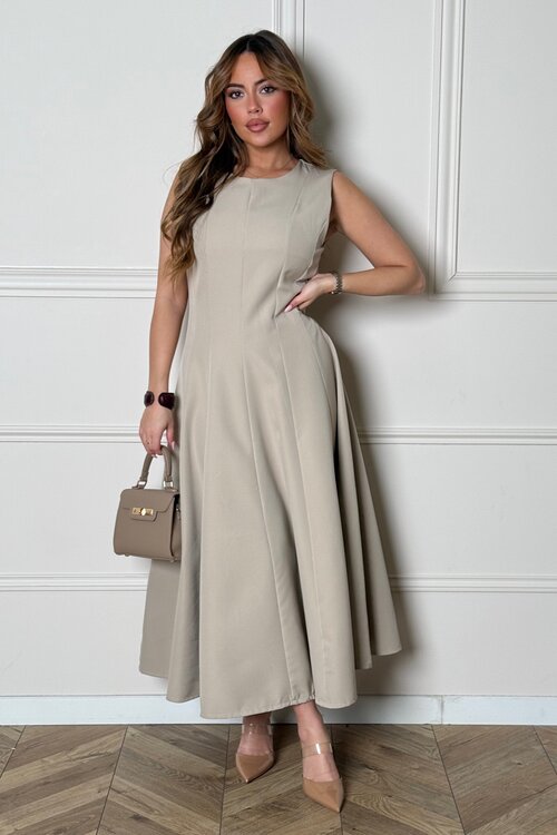 Robe Evasée Sans Manches