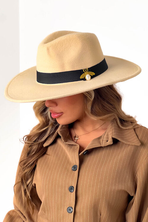 Chapeau Broche Abeille