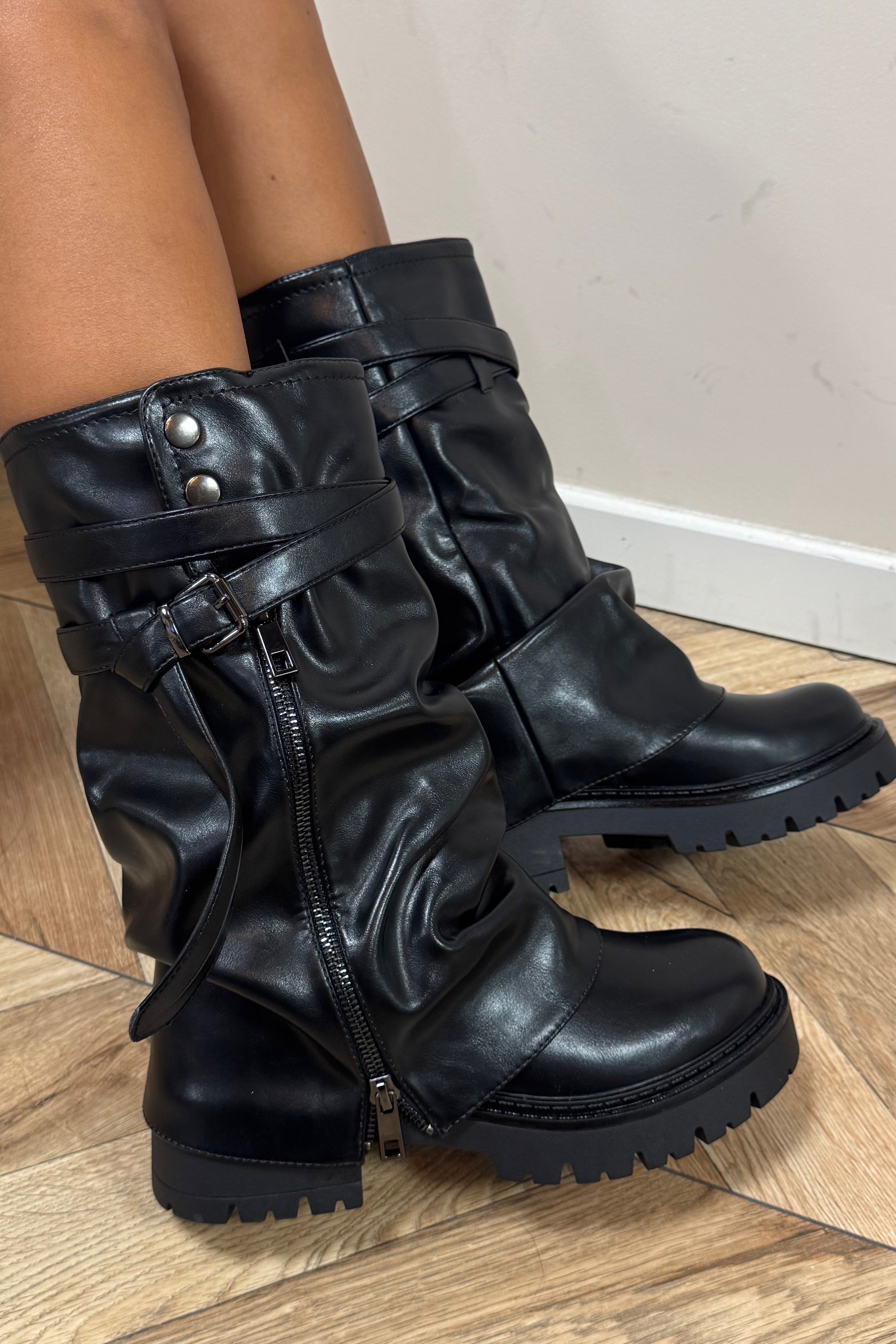 Bottines femme guêtres à zip style urbain moderne - vue principale BLOOSHOP
