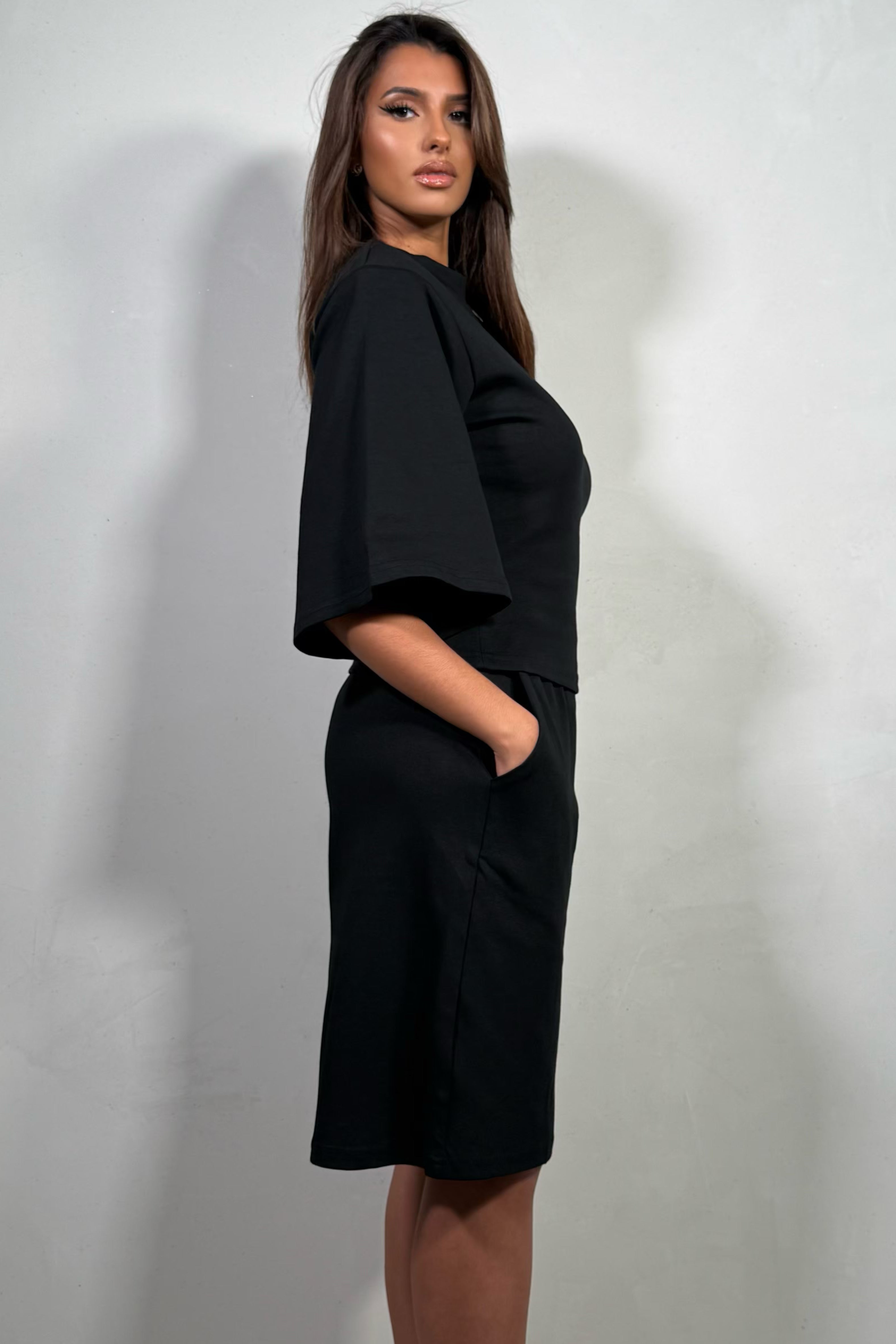 Ensemble Femme Haut à Épaulettes Manches Kimono et Bermuda Long Structuré