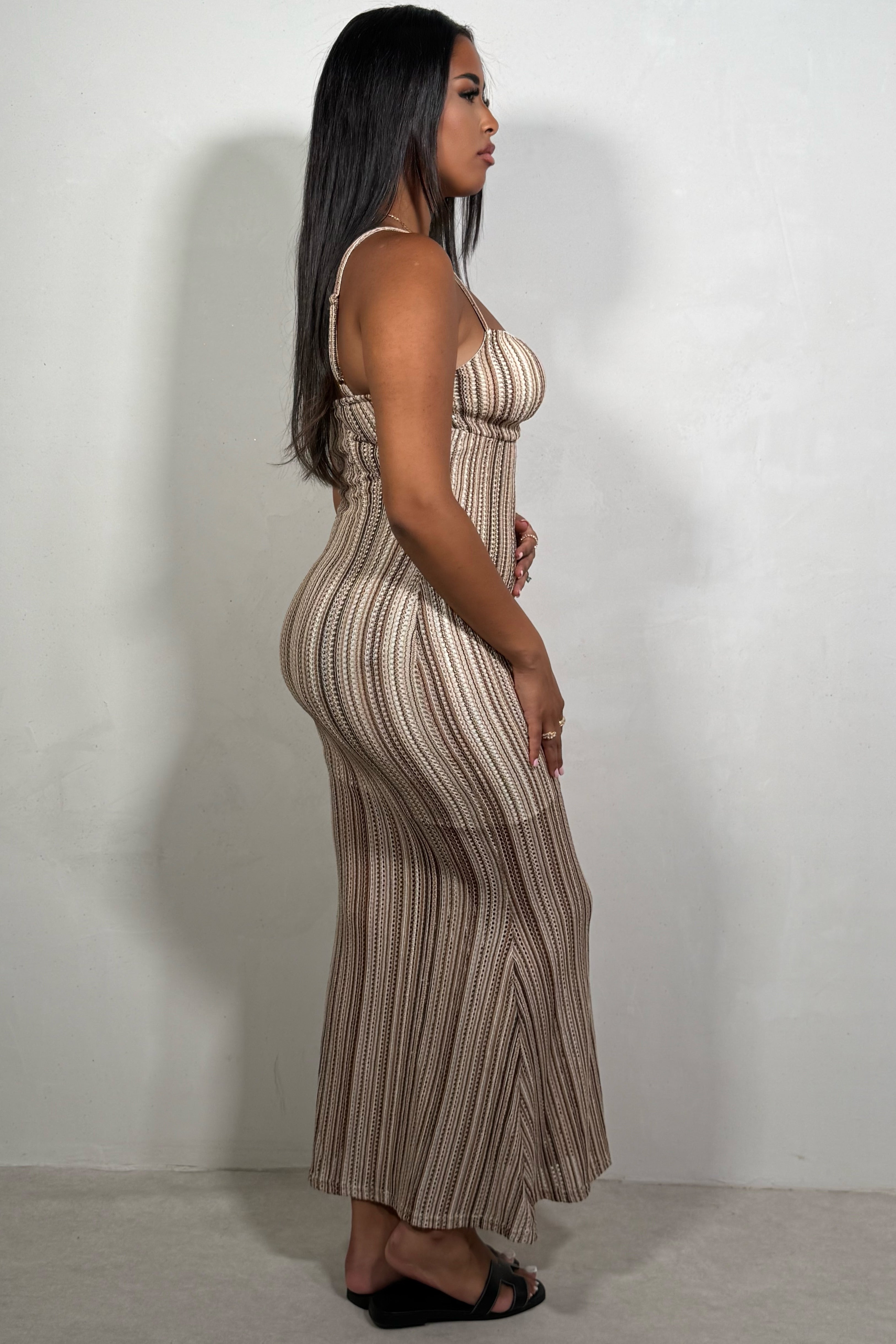 Robe Longue Rayée Femme avec Bijou — Élégante & Confortable