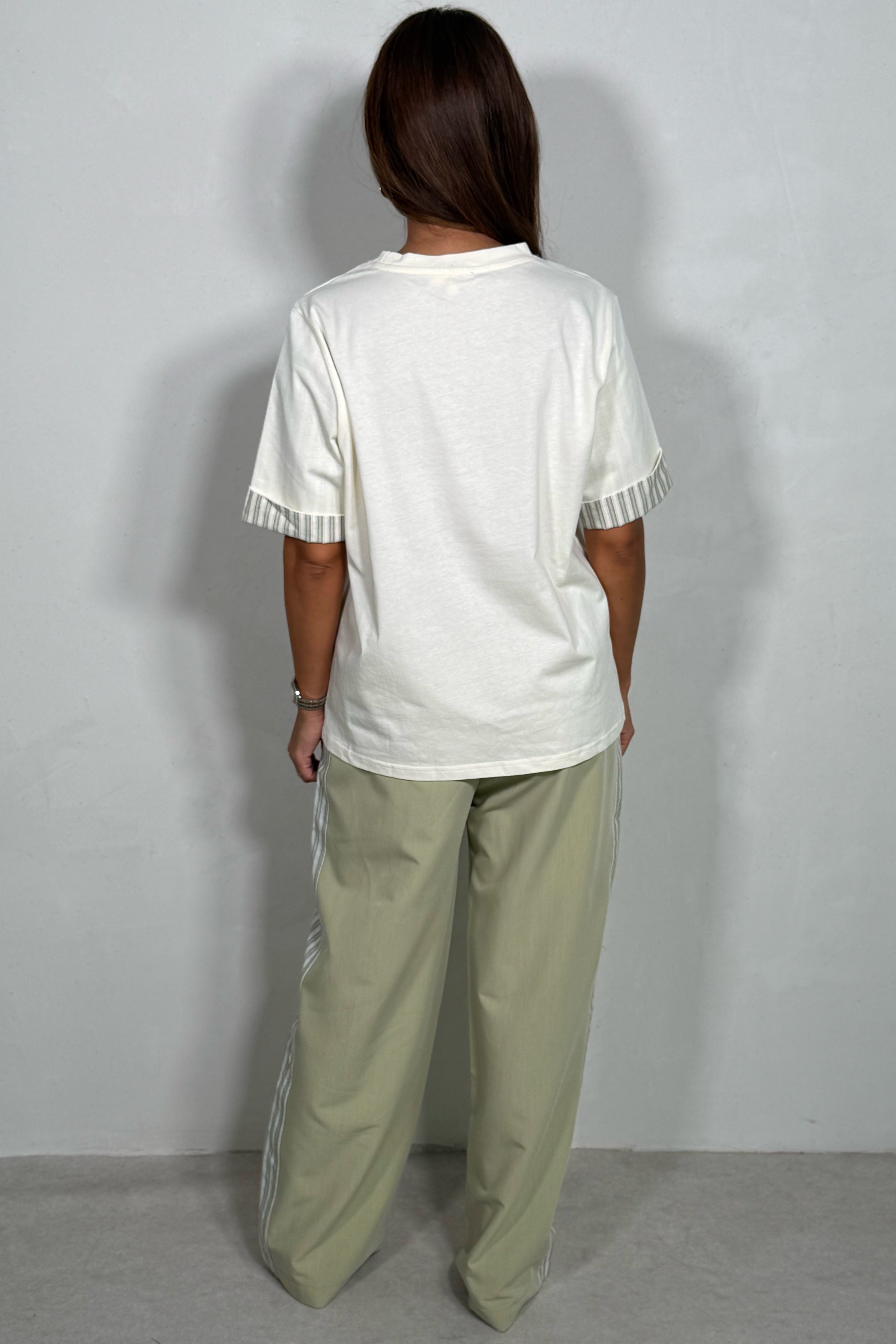 T-Shirt Femme Loose Blanc Cassé avec Revers Rayé