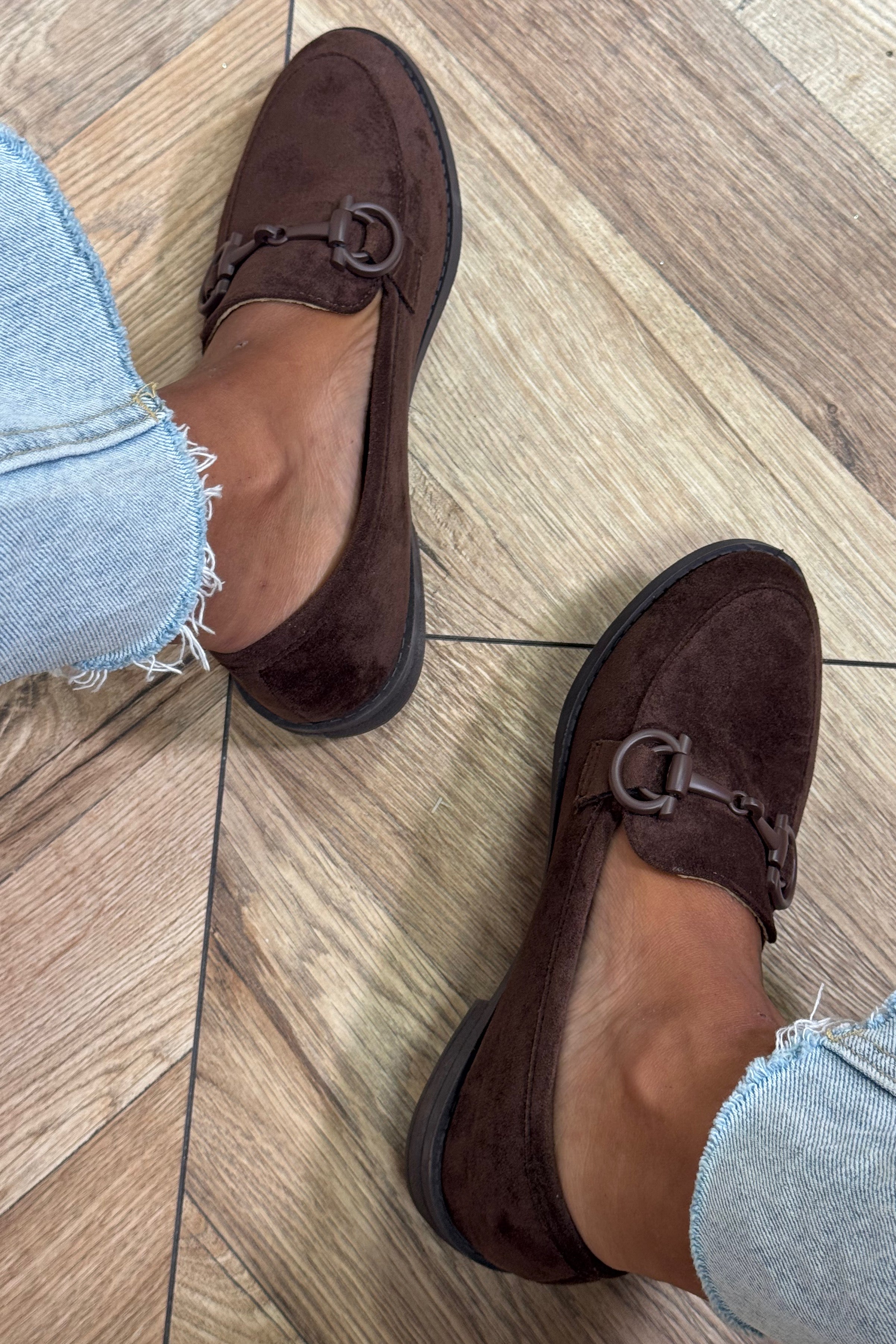 Mocassins femme suédine boucles - vue du style décontracté-chic et qualité premium BLOOSHOP
