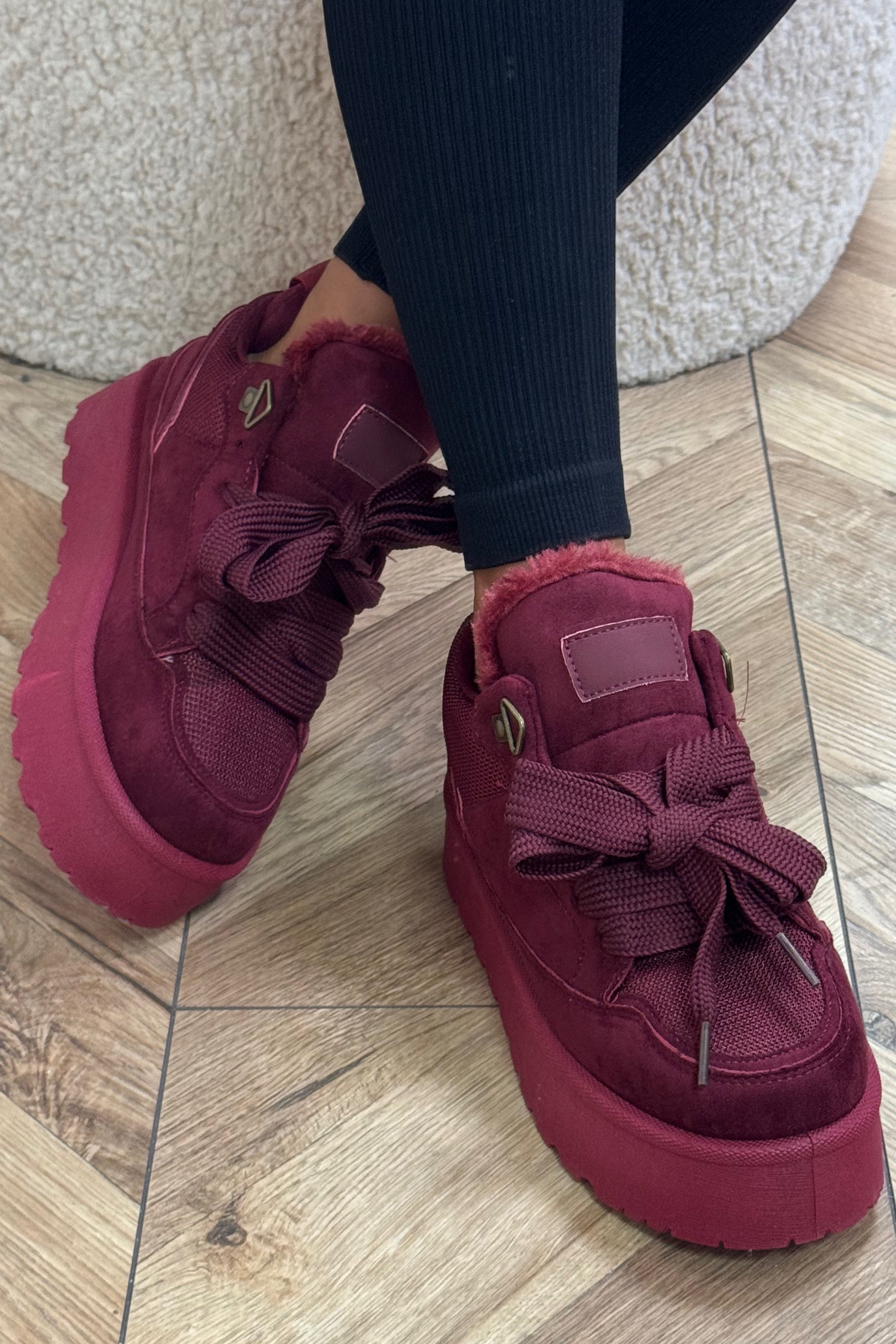 Baskets plateforme moumoute femme couleur bordeaux - vue face - BLOOSHOP